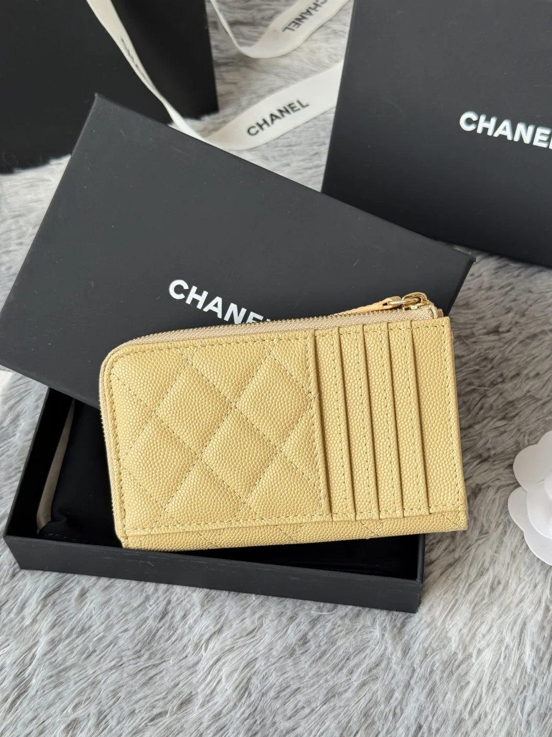 Chanel A3179 2024 7-shaped single pull card holder - Detail view 3