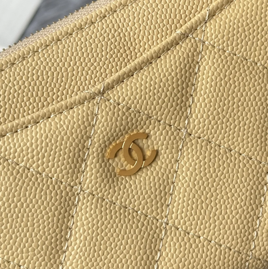 Chanel A3179 2024 7-shaped single pull card holder - Detail view 6