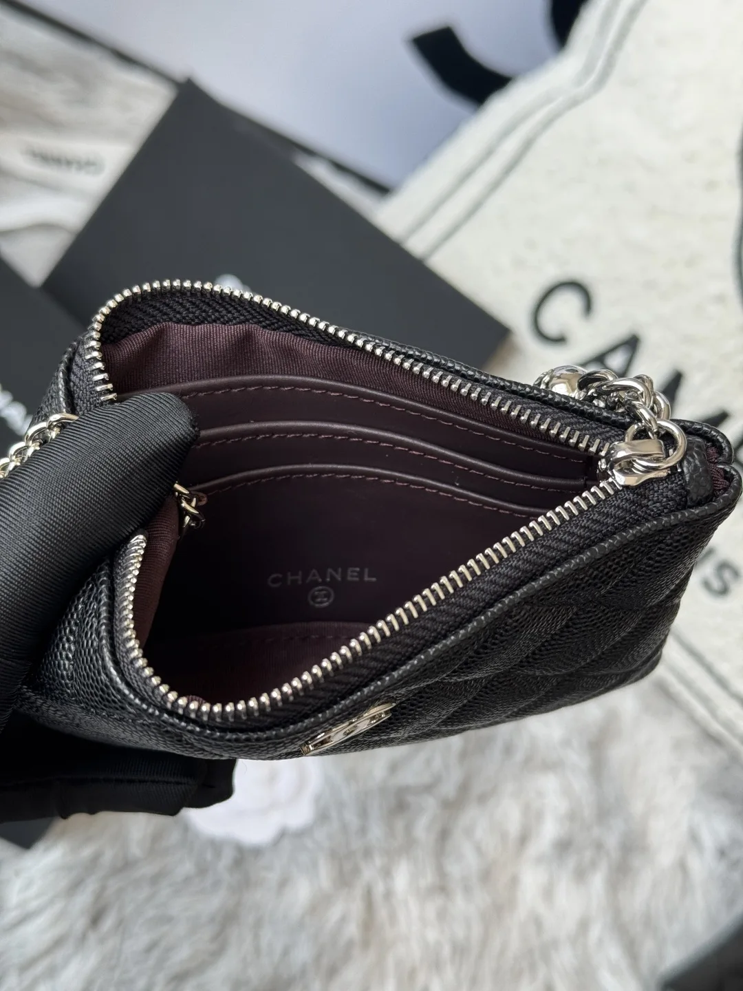 Chanel A50168 Pendant Coin Purse - Detail view 8