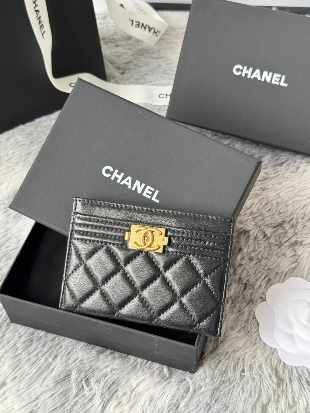 Chanel 84431 New Le Boy Cardholder - Detail view 2