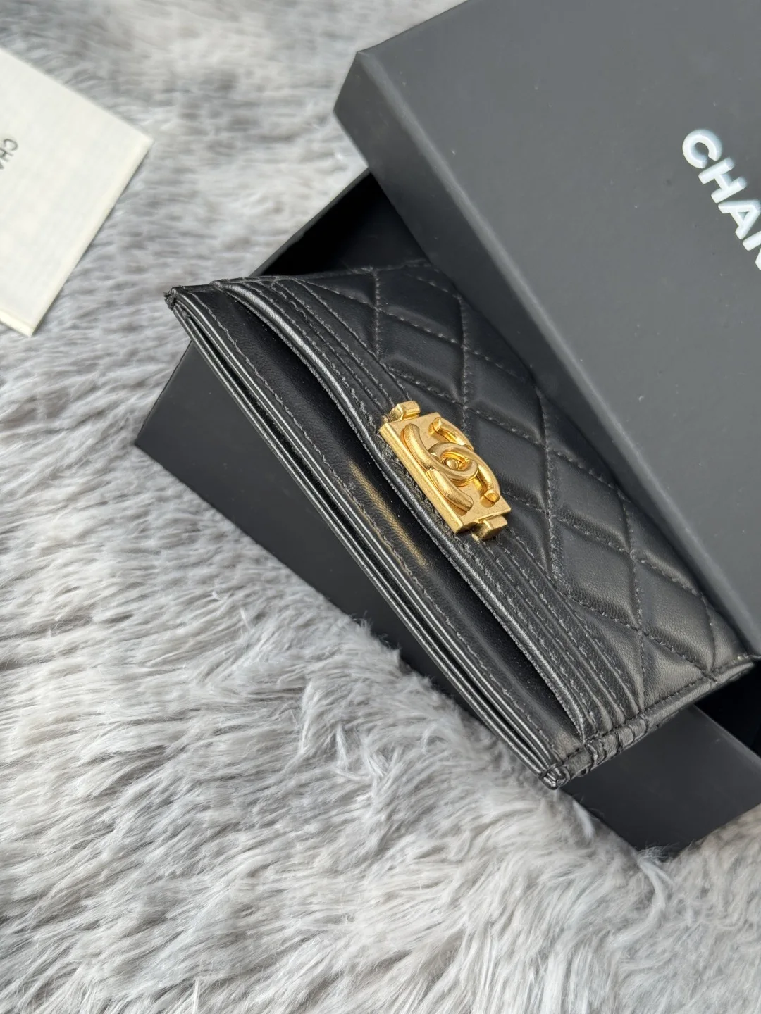 Chanel 84431 New Le Boy Cardholder - Detail view 4