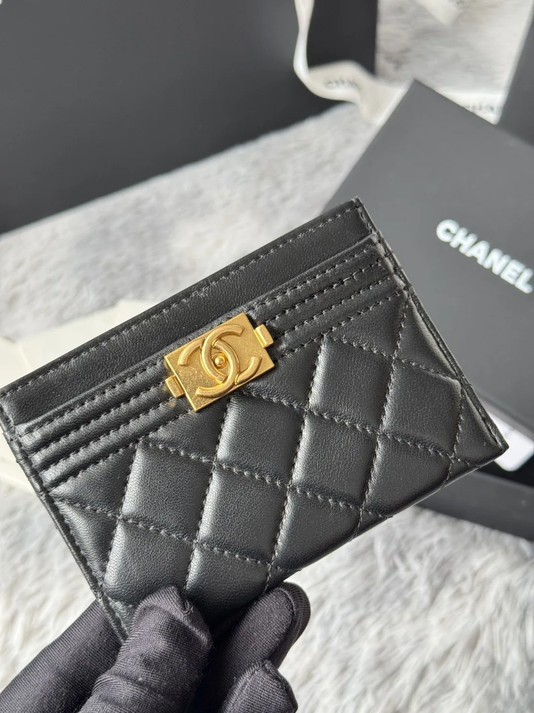 Chanel 84431 New Le Boy Cardholder - Detail view 6