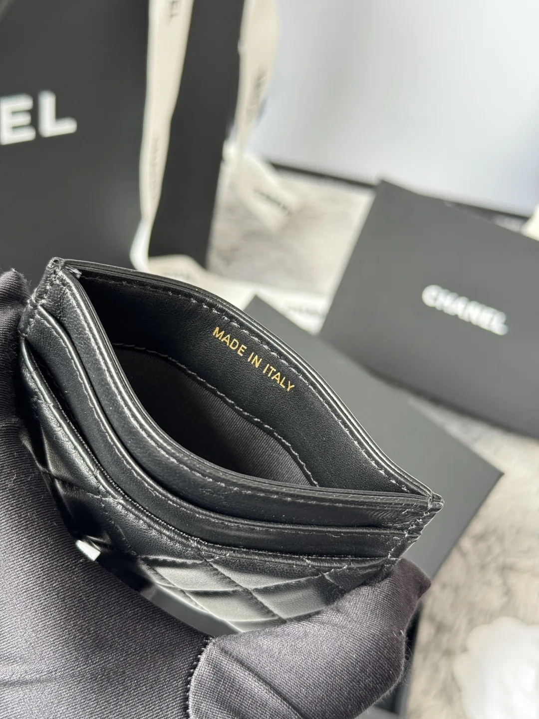 Chanel 84431 New Le Boy Cardholder - Detail view 9
