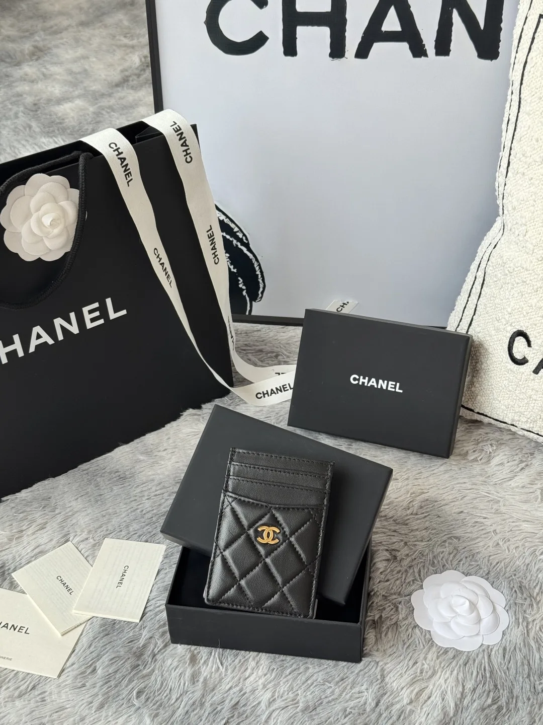 Chanel AP0223 Ultra Mini Lambskin Card Holder - Detail view 1