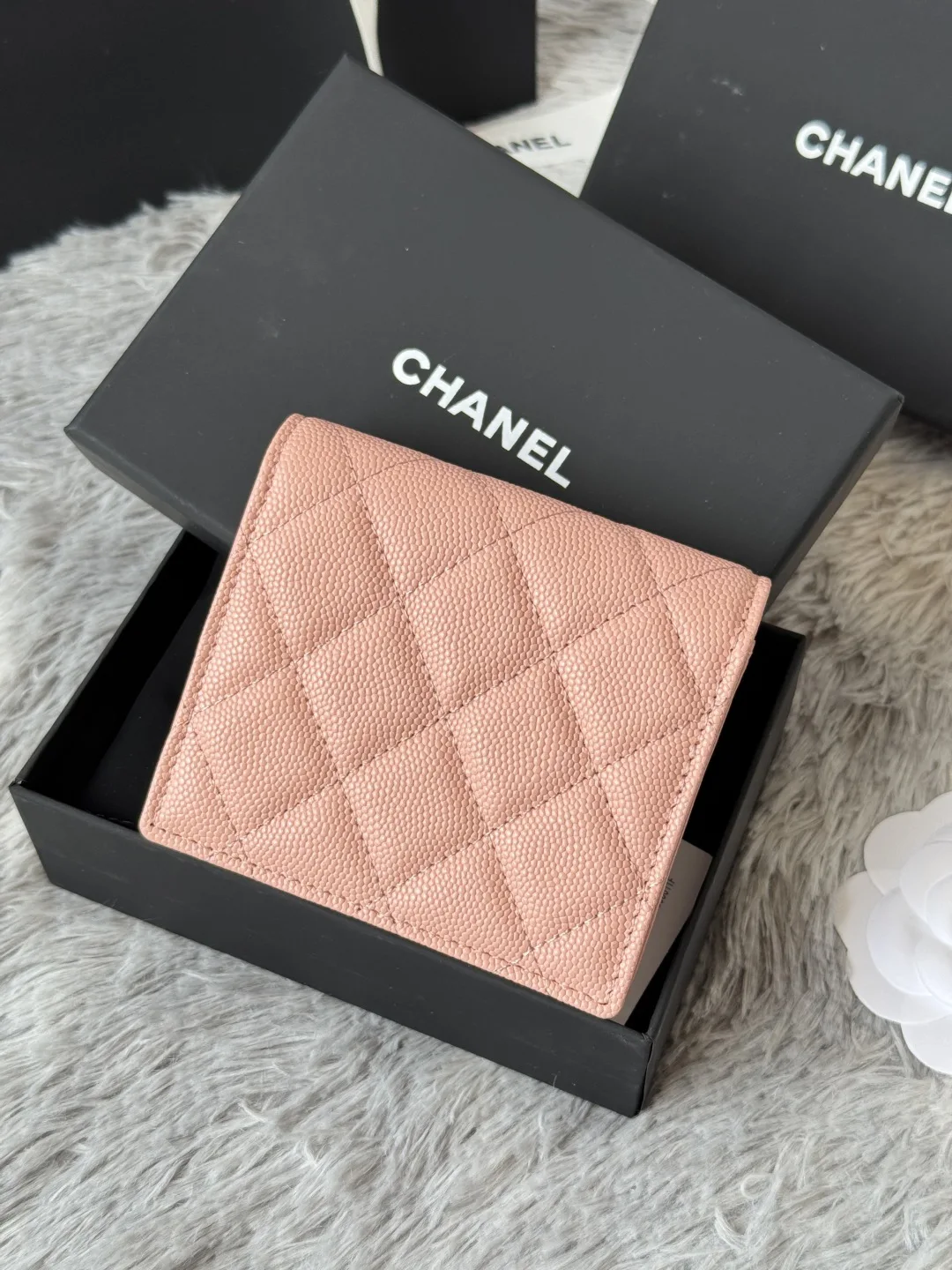 Chanel A84028 Bi-fold Wallet - Detail view 3