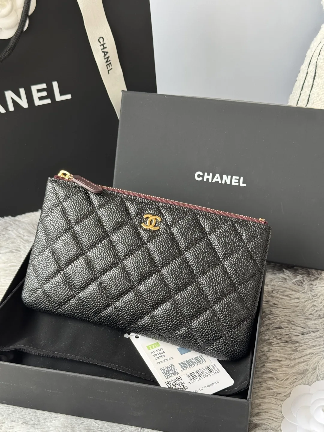 Chanel AP1071 New Ball Grain Diamond Pattern Coin Purse Clutch - Detail view 2