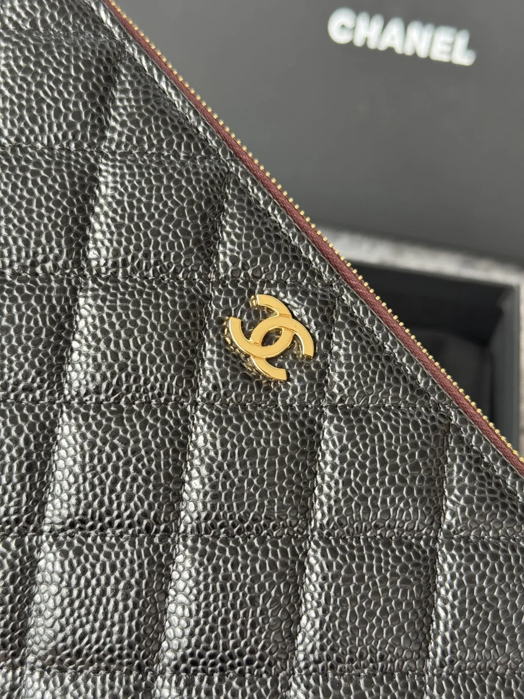 Chanel AP1071 New Ball Grain Diamond Pattern Coin Purse Clutch - Detail view 6