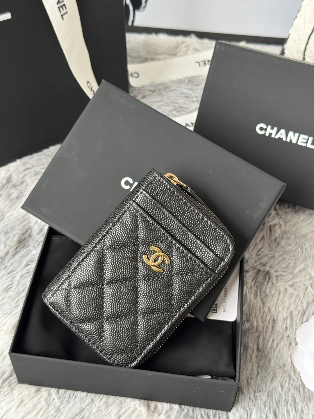 Chanel AP1650 Small Zip Pouch Laka Pouch - Detail view 2