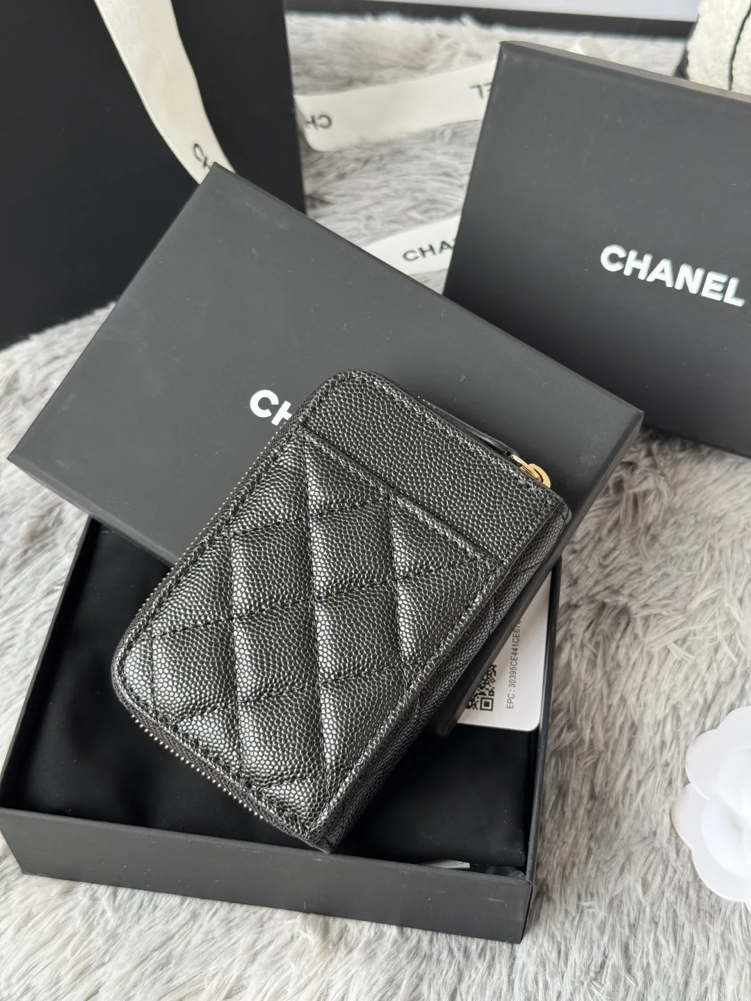 Chanel AP1650 Small Zip Pouch Laka Pouch - Detail view 3