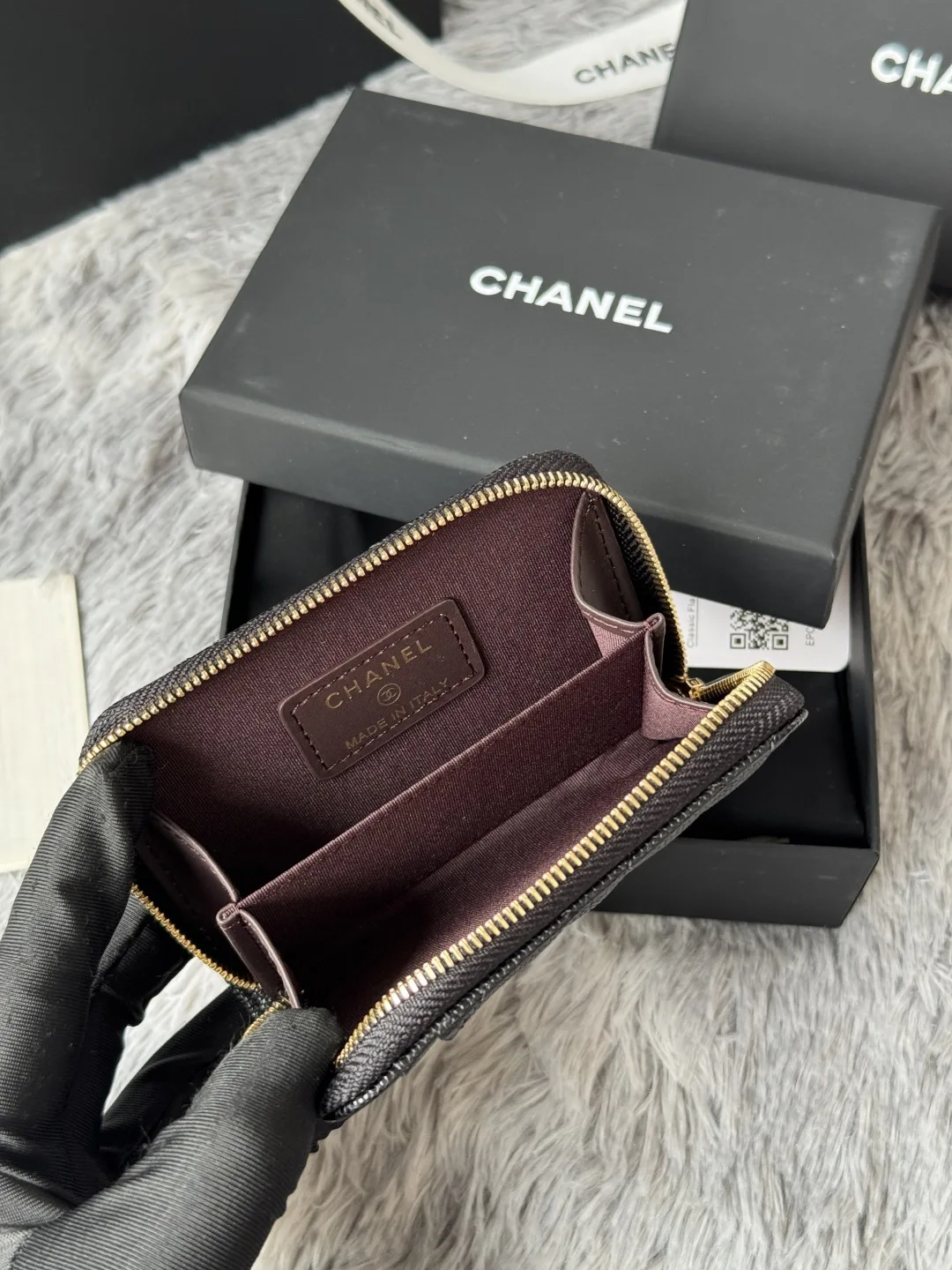 Chanel AP1650 Small Zip Pouch Laka Pouch - Detail view 8