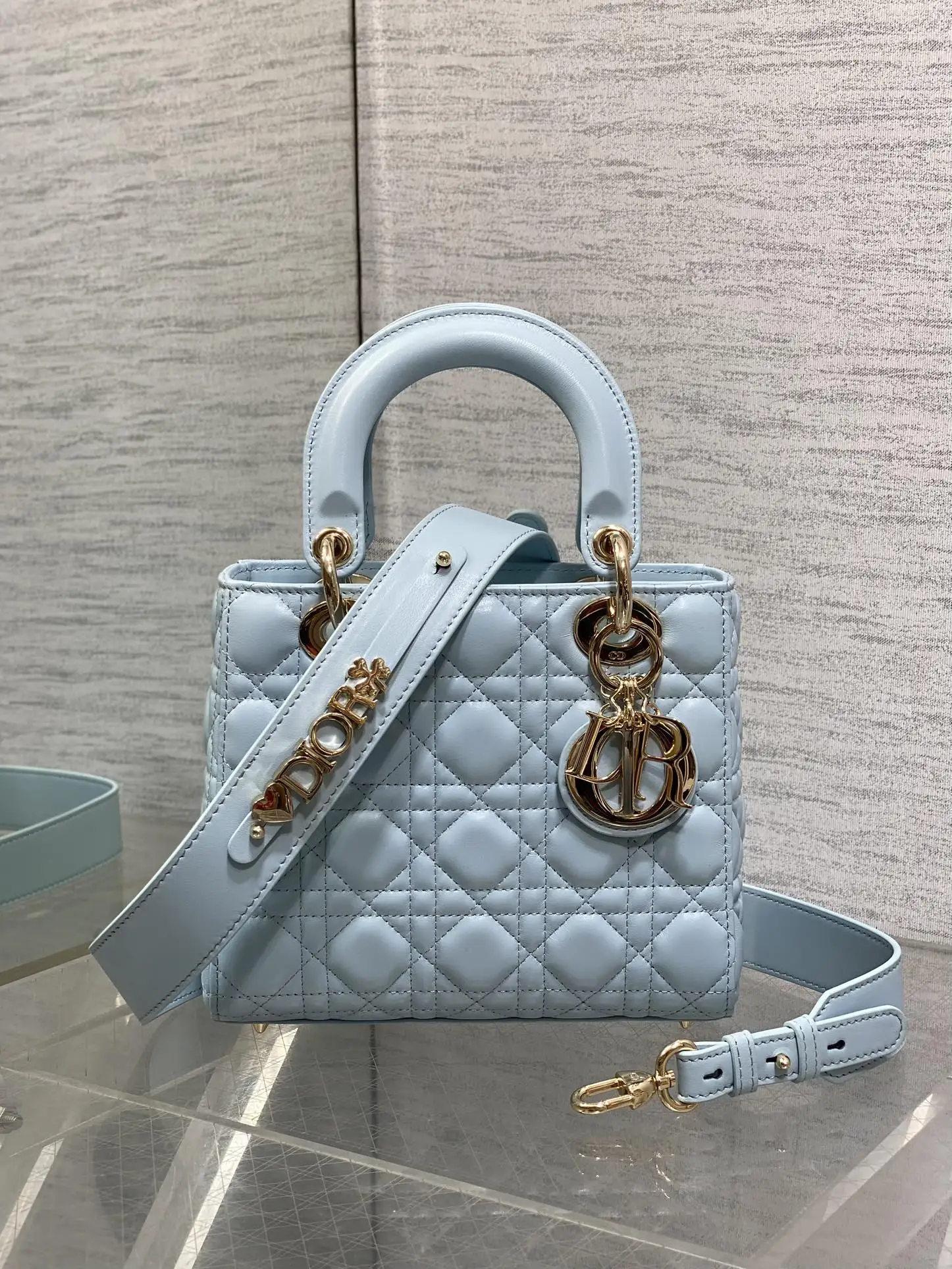 迪奥Lady戴妃四格系列