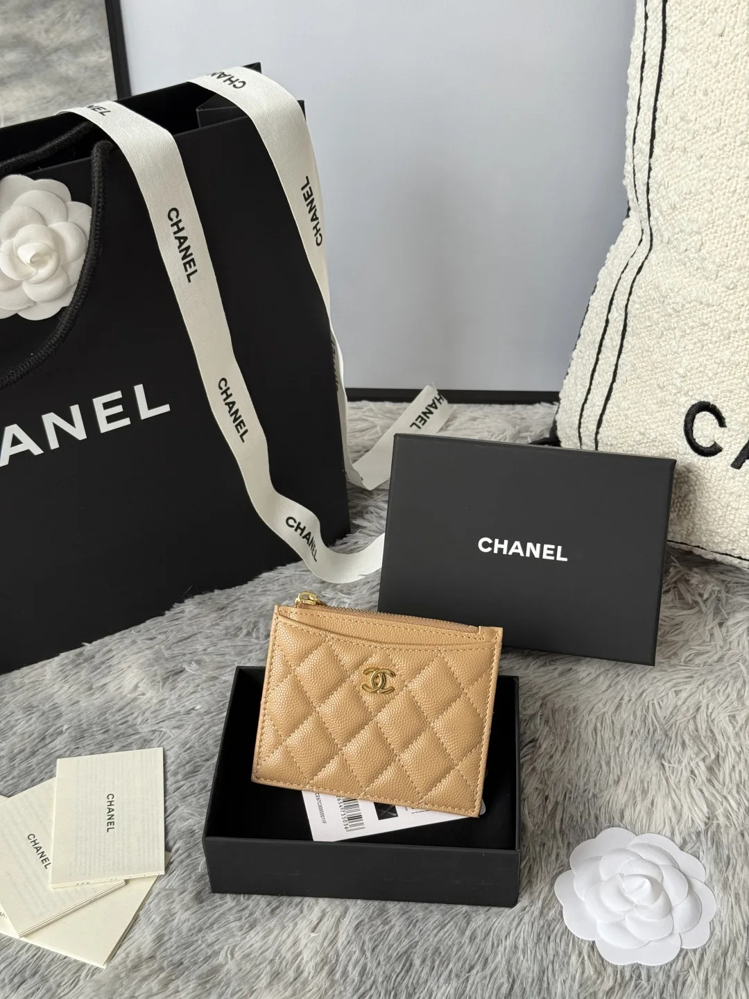 Chanel A84105 Single Card Holder - Detail view 1
