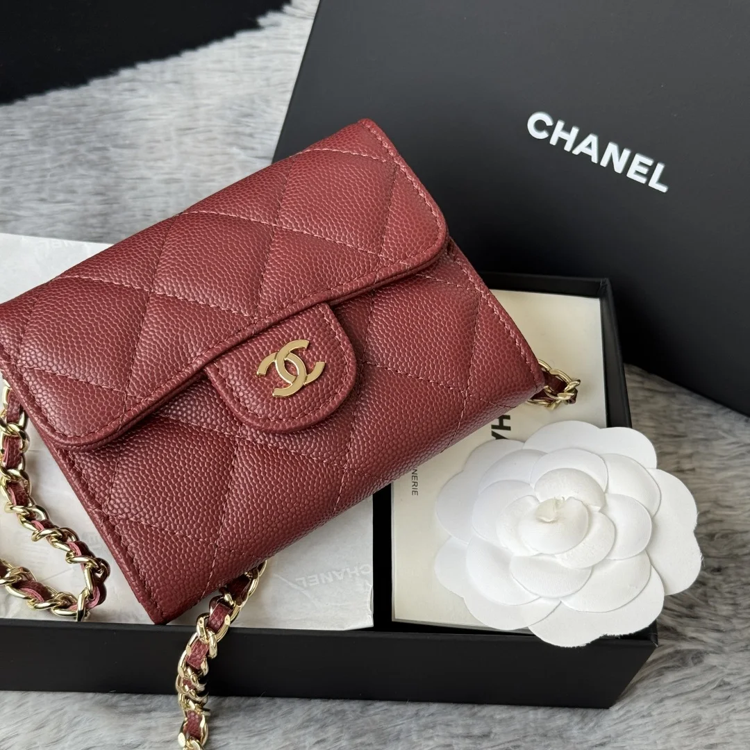 Chanel 0238 SS19 Magnetic Snap Chain Bag Small Chanel Chain Bag - Detail view 6