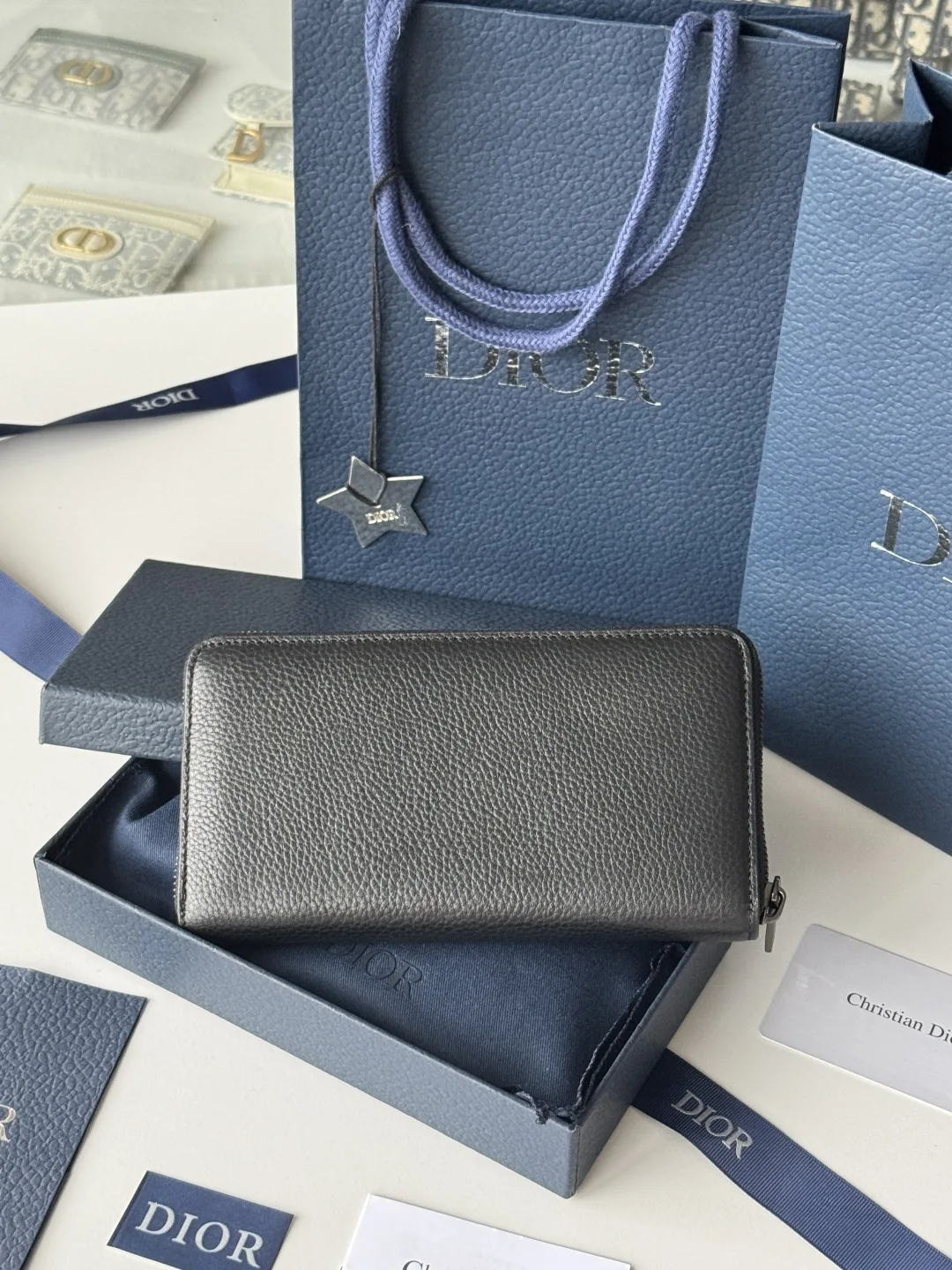 Dior 2ESBC252YSE-315 Long Zip Around Wallet - Detail view 3