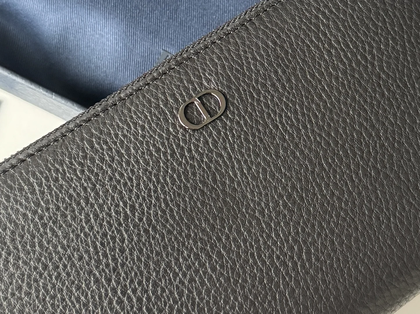 Dior 2ESBC252YSE-315 Long Zip Around Wallet - Detail view 6