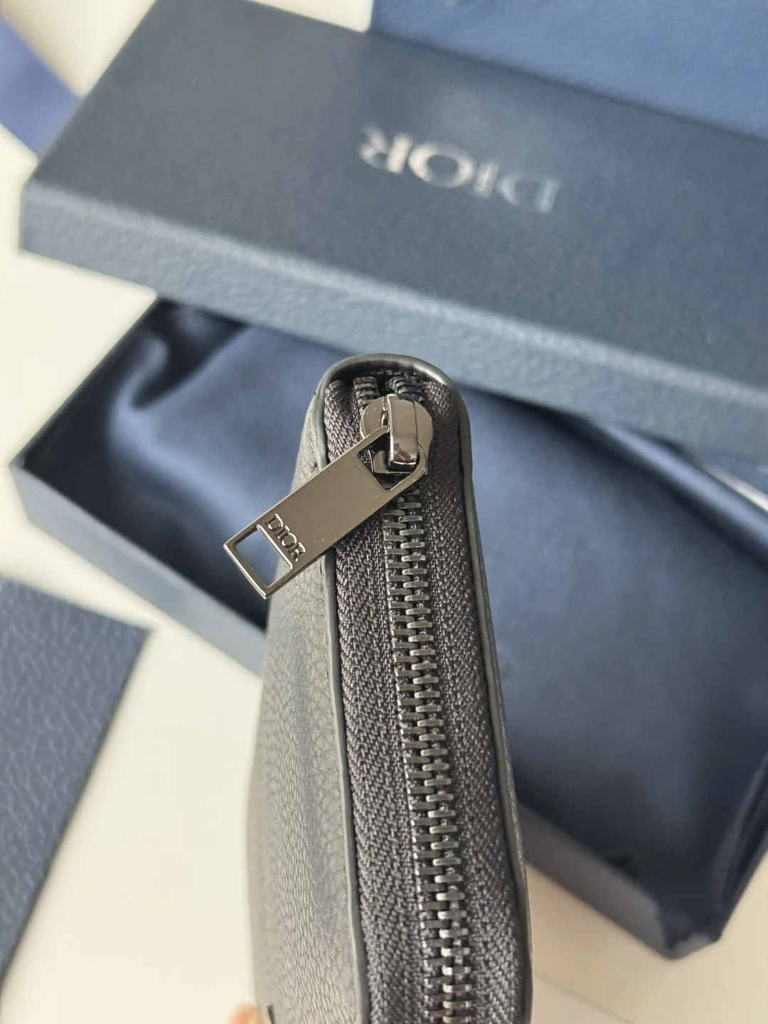 Dior 2ESBC252YSE-315 Long Zip Around Wallet - Detail view 7