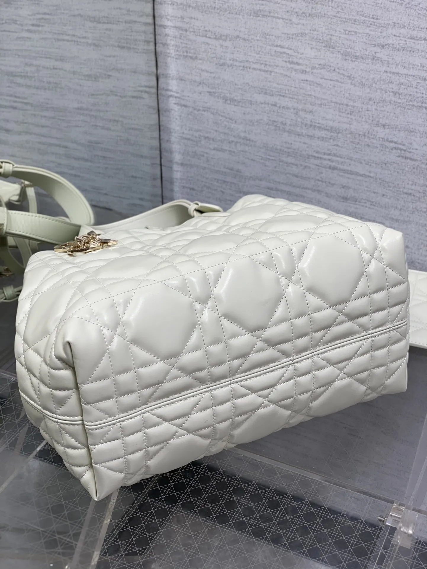Dior White Toujours Medium Women s Handbag - Detail view 7