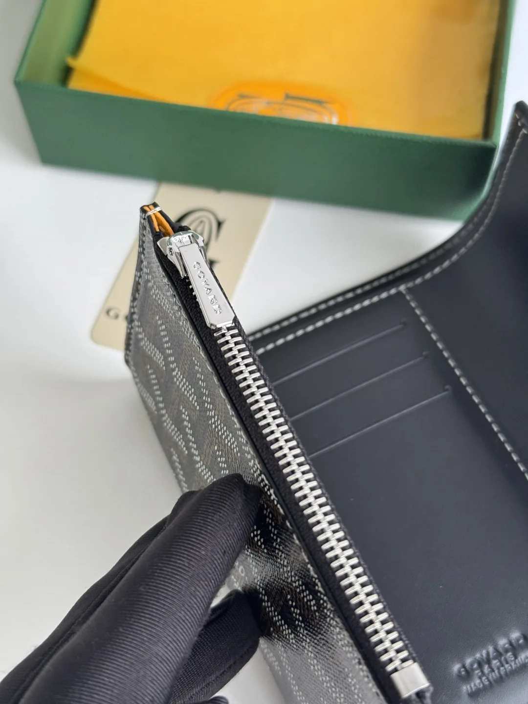 Goyard 3319 Saint-Gabriel Envelope Trifold Wallet - Detail view 10