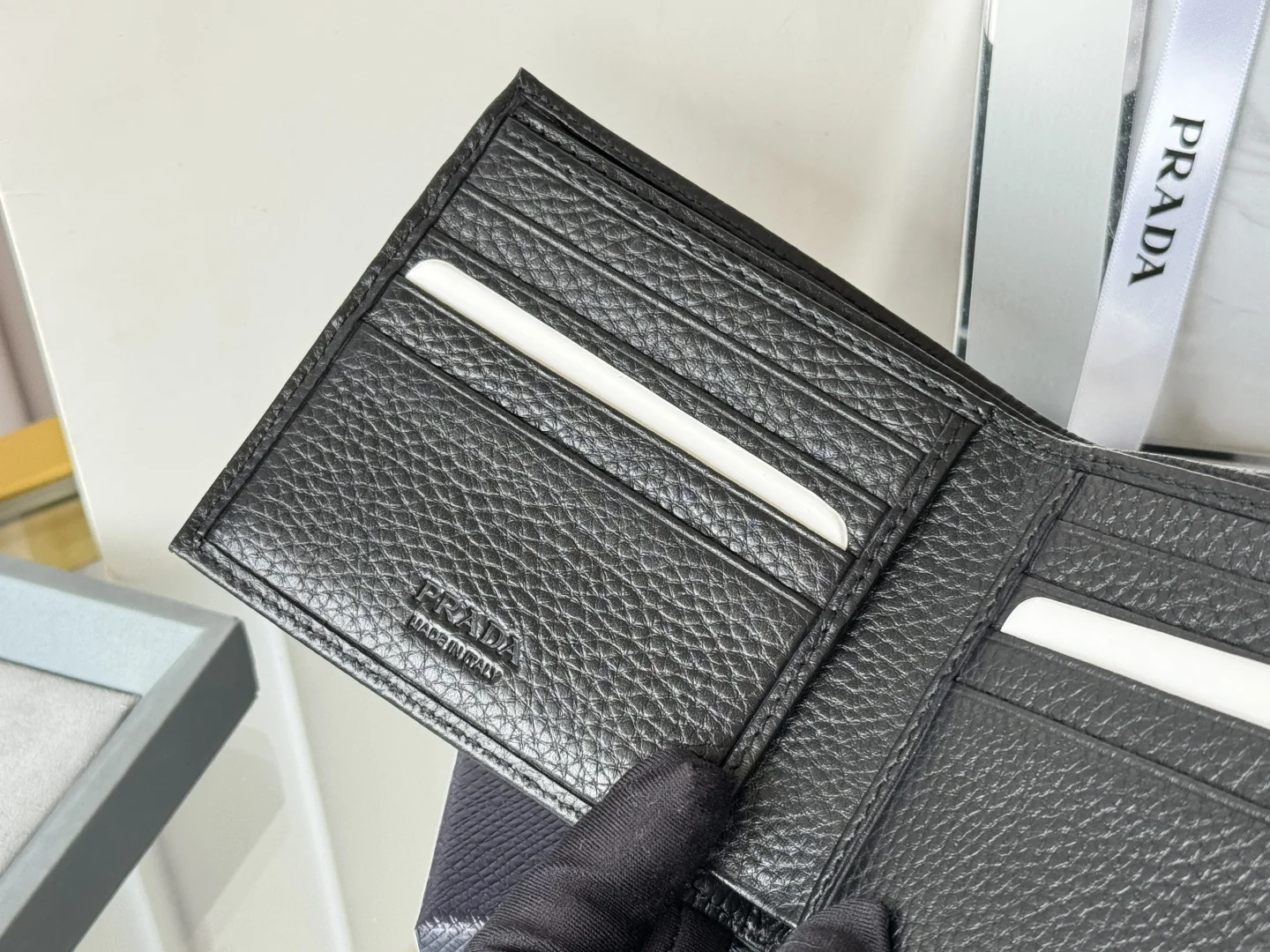 Prada 2M0513 Litchi Pattern Cowhide Men s Short Wallet - Detail view 10