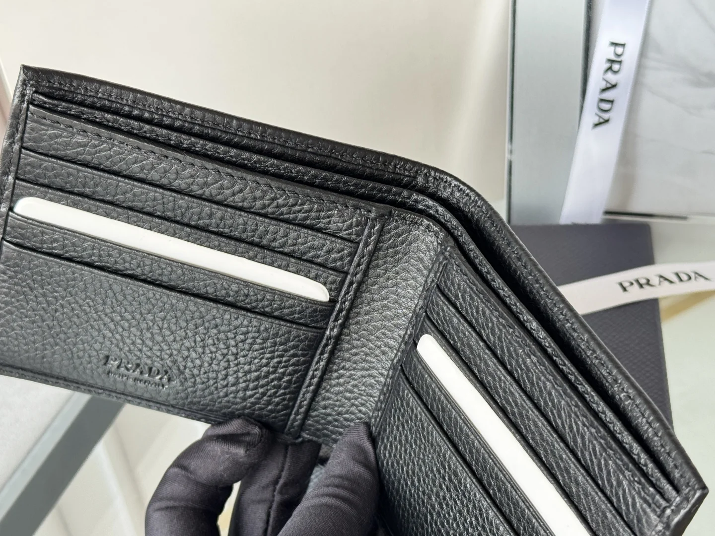 Prada 2M0513 Litchi Pattern Cowhide Men s Short Wallet - Detail view 11