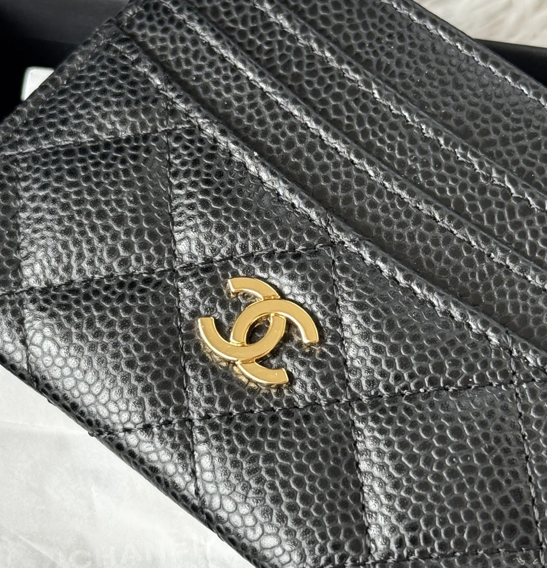 Chanel AP4472 2025 New Season Lambskin Cardholder - Detail view 6