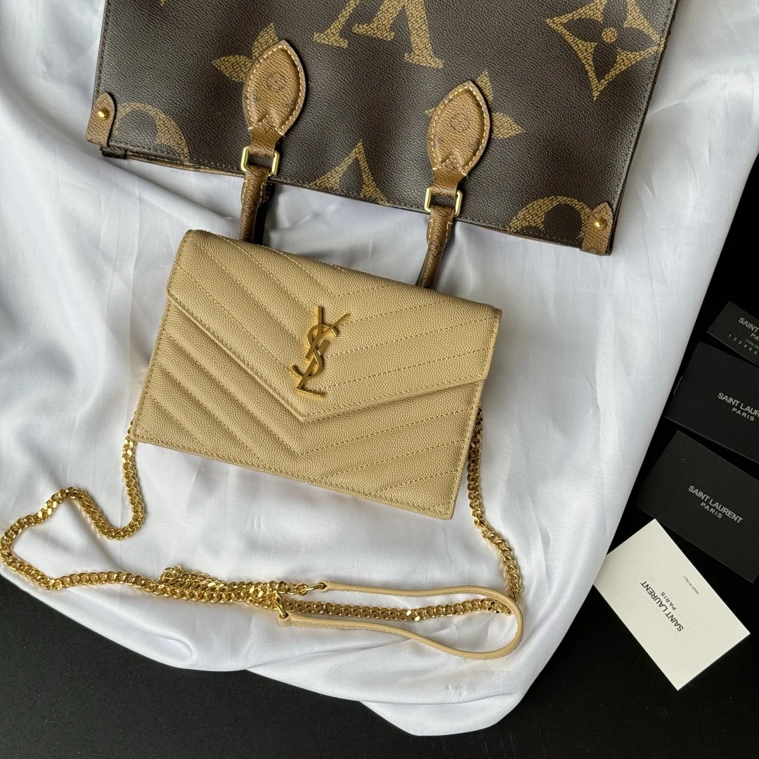 SAINT LAURENT 393953 WOC Small Envelope Bag - Detail view 1