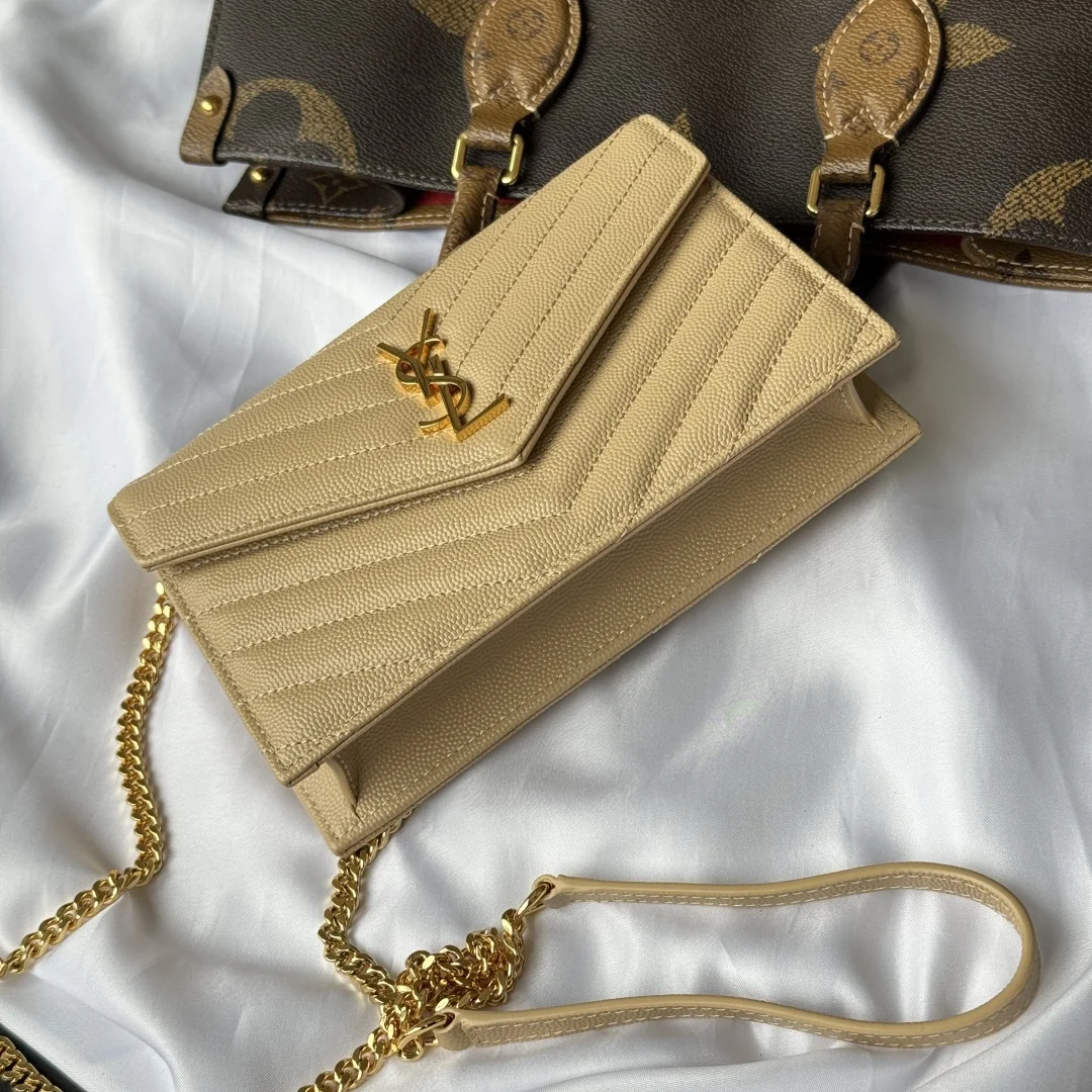 SAINT LAURENT 393953 WOC Small Envelope Bag - Detail view 3