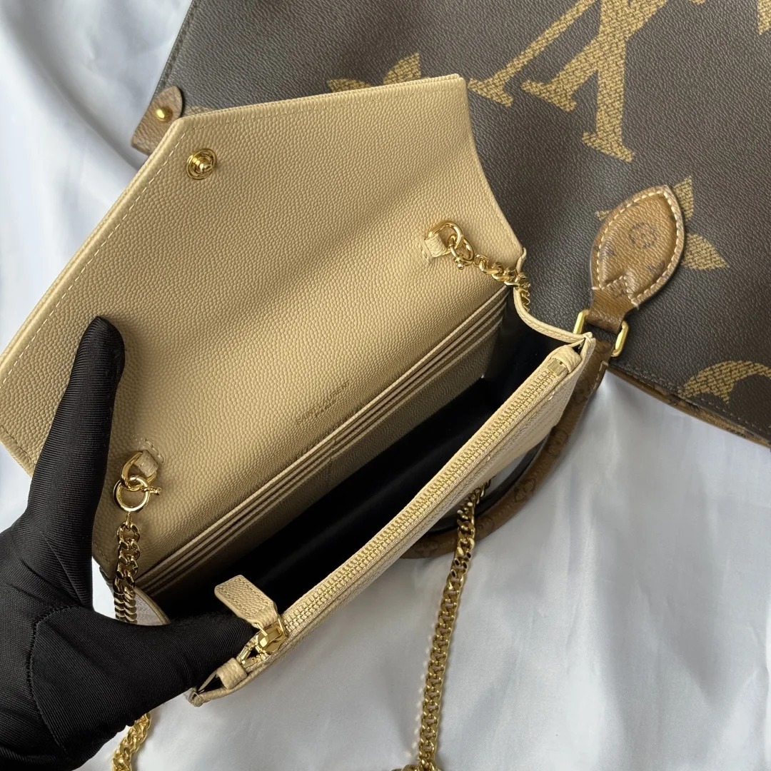 SAINT LAURENT 393953 WOC Small Envelope Bag - Detail view 8