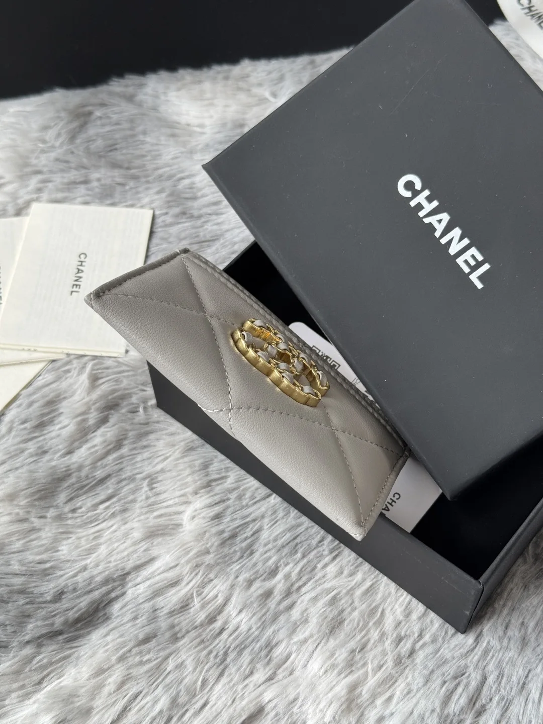 Chanel AP1167 Embroidered Argyle Cardholder - Detail view 5