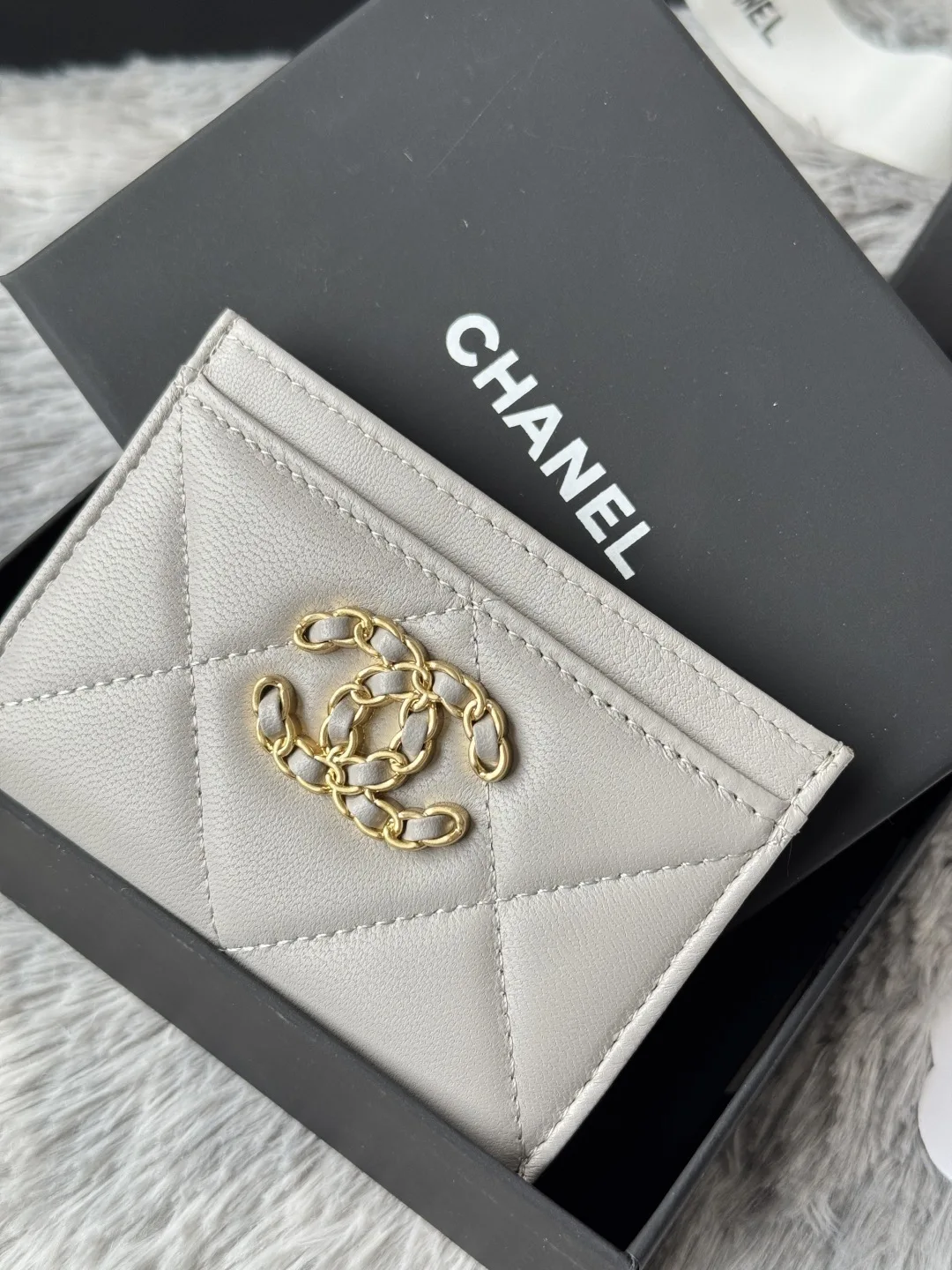 Chanel AP1167 Embroidered Argyle Cardholder - Detail view 6
