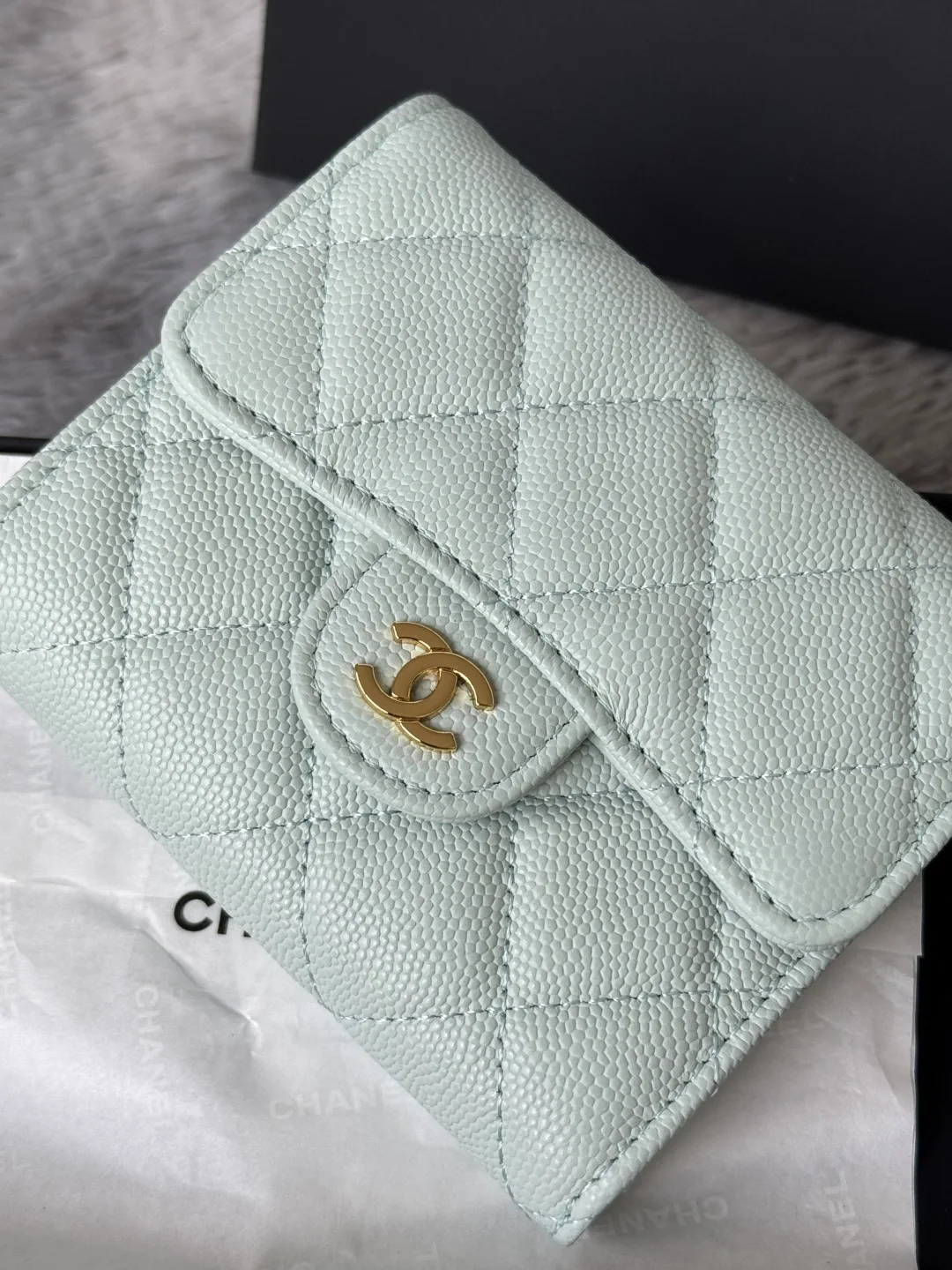 Chanel 82288 Calfskin Caviar CF Trifold Wallet - Detail view 5