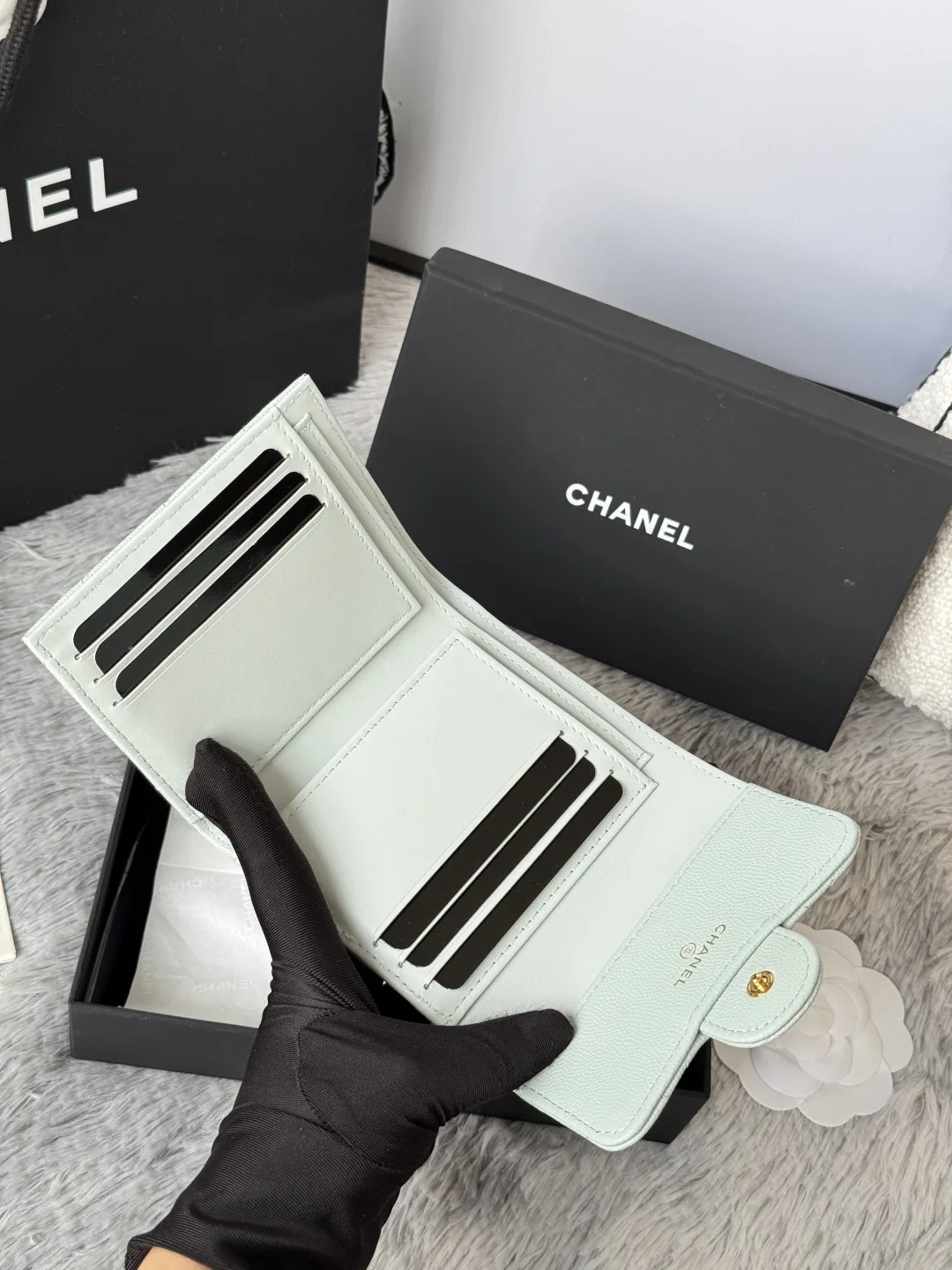 Chanel 82288 Calfskin Caviar CF Trifold Wallet - Detail view 10