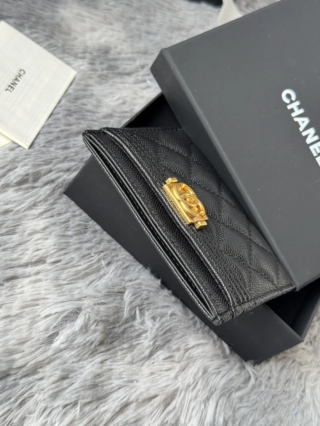 Chanel 84431 New Le Boy Cardholder - Detail view 4