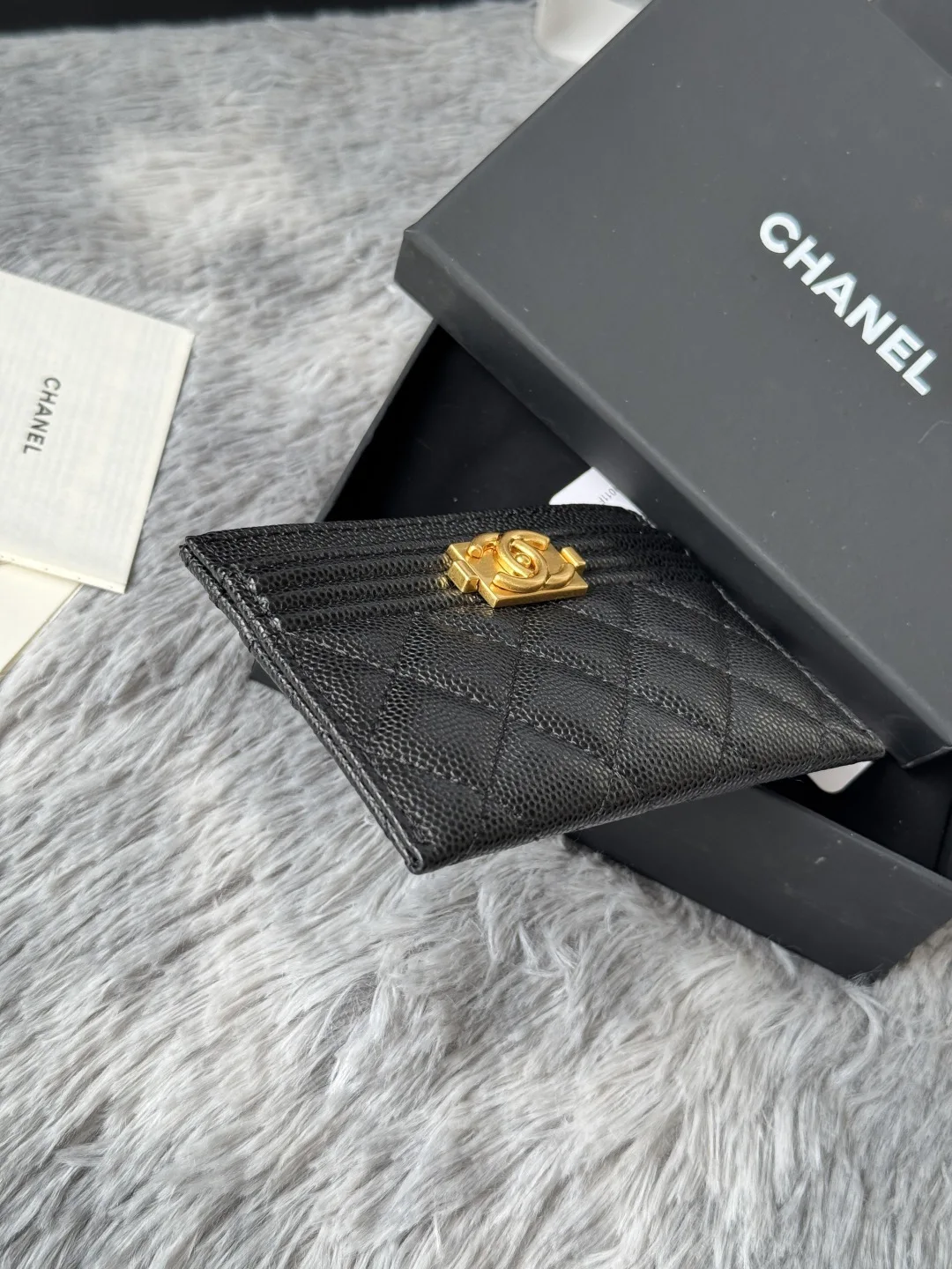 Chanel 84431 New Le Boy Cardholder - Detail view 5