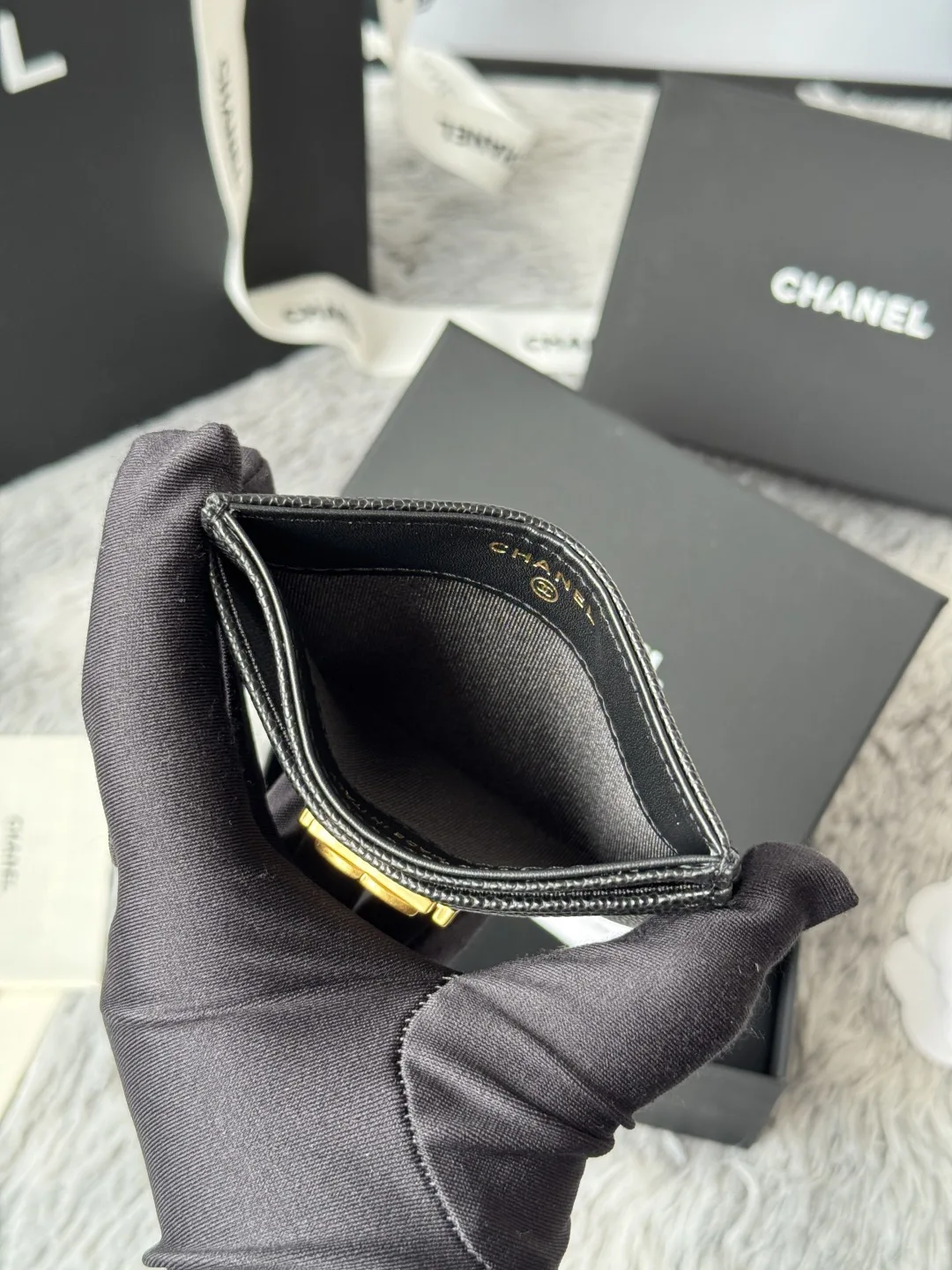 Chanel 84431 New Le Boy Cardholder - Detail view 7