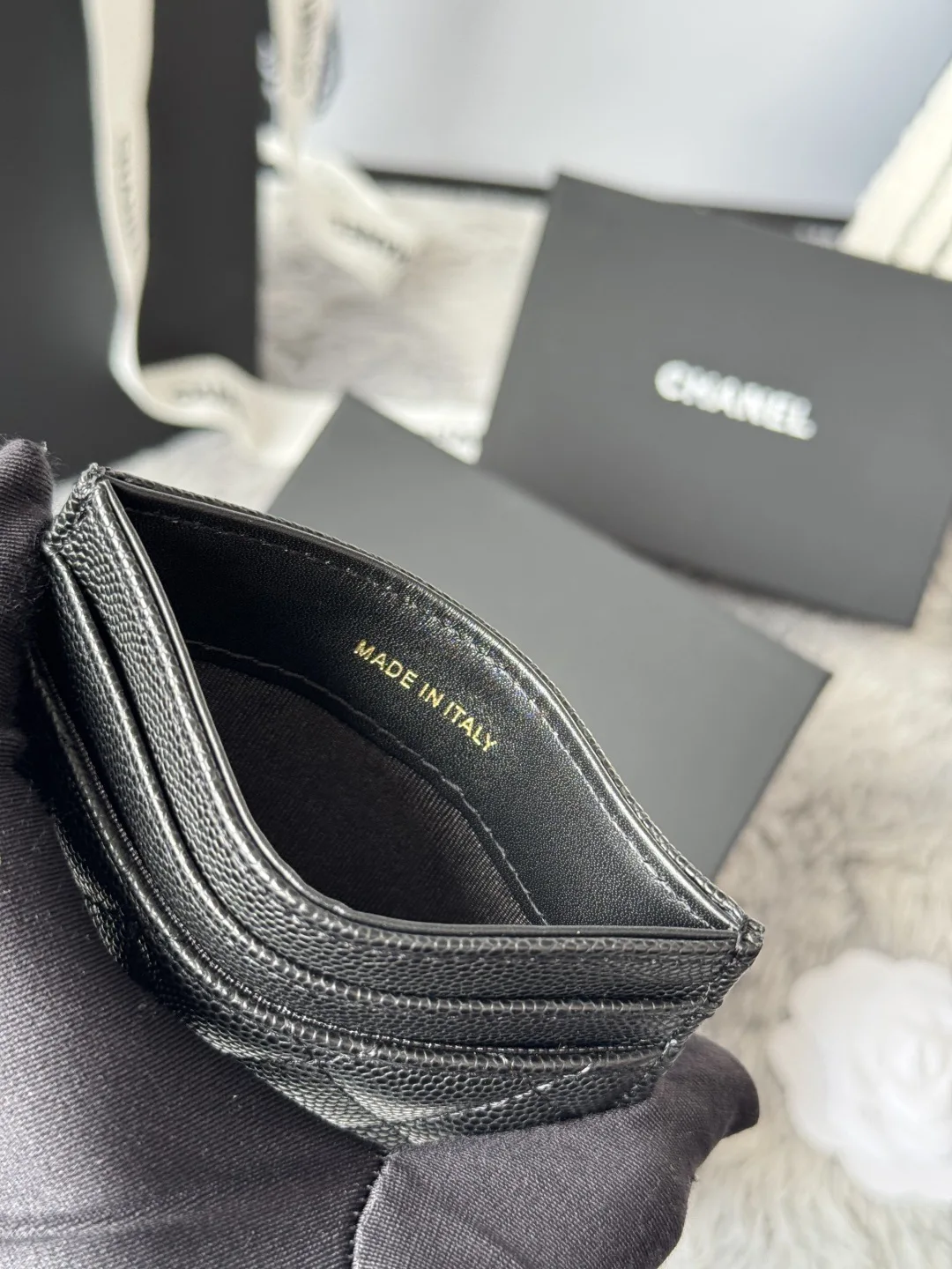 Chanel 84431 New Le Boy Cardholder - Detail view 9