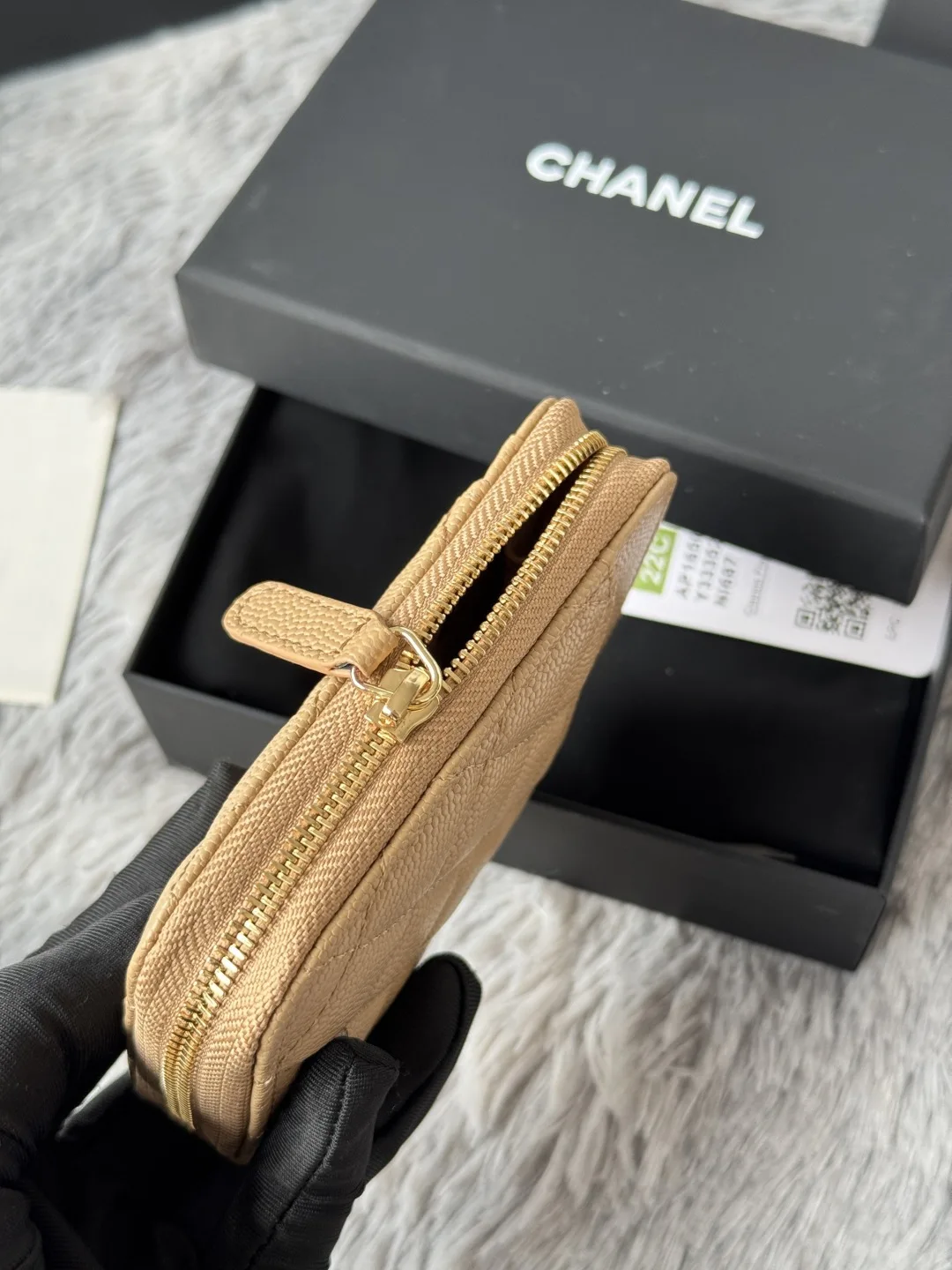 Chanel AP1650 Small Zip Pouch Laka Pouch - Detail view 7