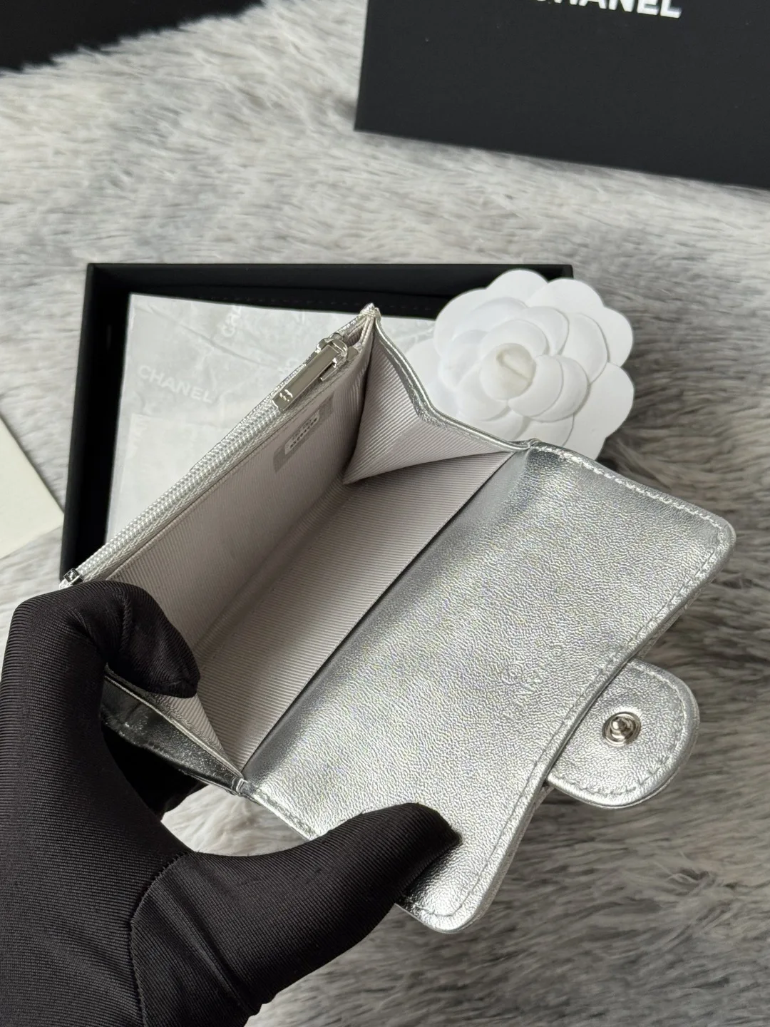 Chanel 0219 2025 New Arrivals CF Card Holder - Detail view 10