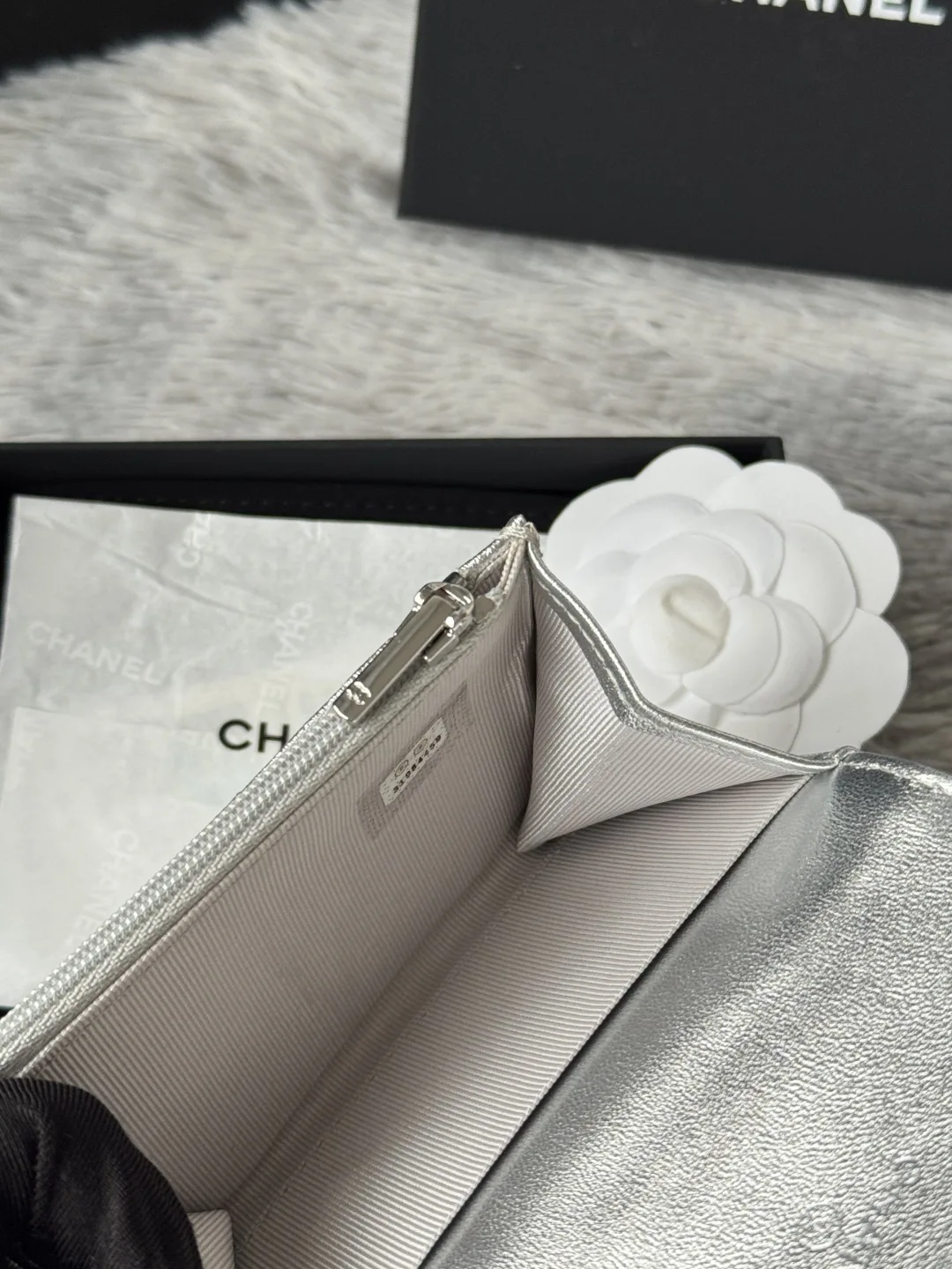 Chanel 0219 2025 New Arrivals CF Card Holder - Detail view 12