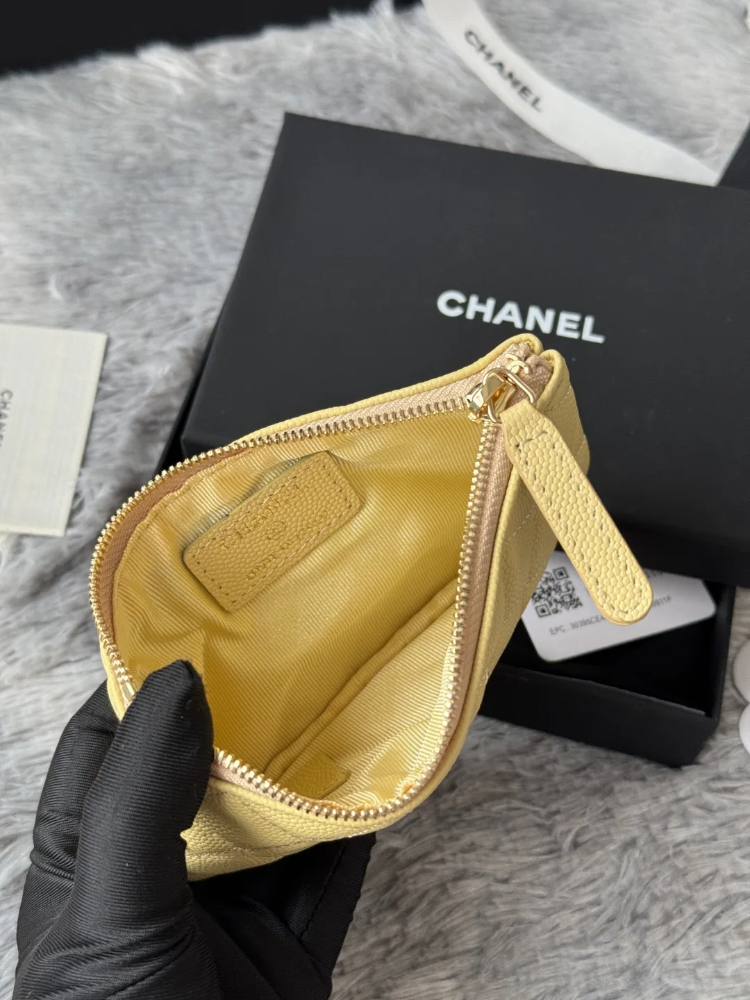 Chanel A82365 Coin Purse - Detail view 8