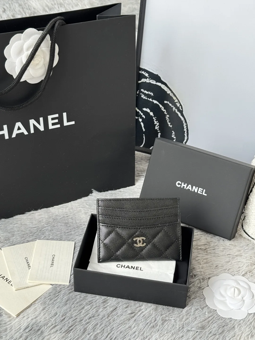 Chanel AP4472 2025 New Season Lambskin Cardholder - Detail view 1