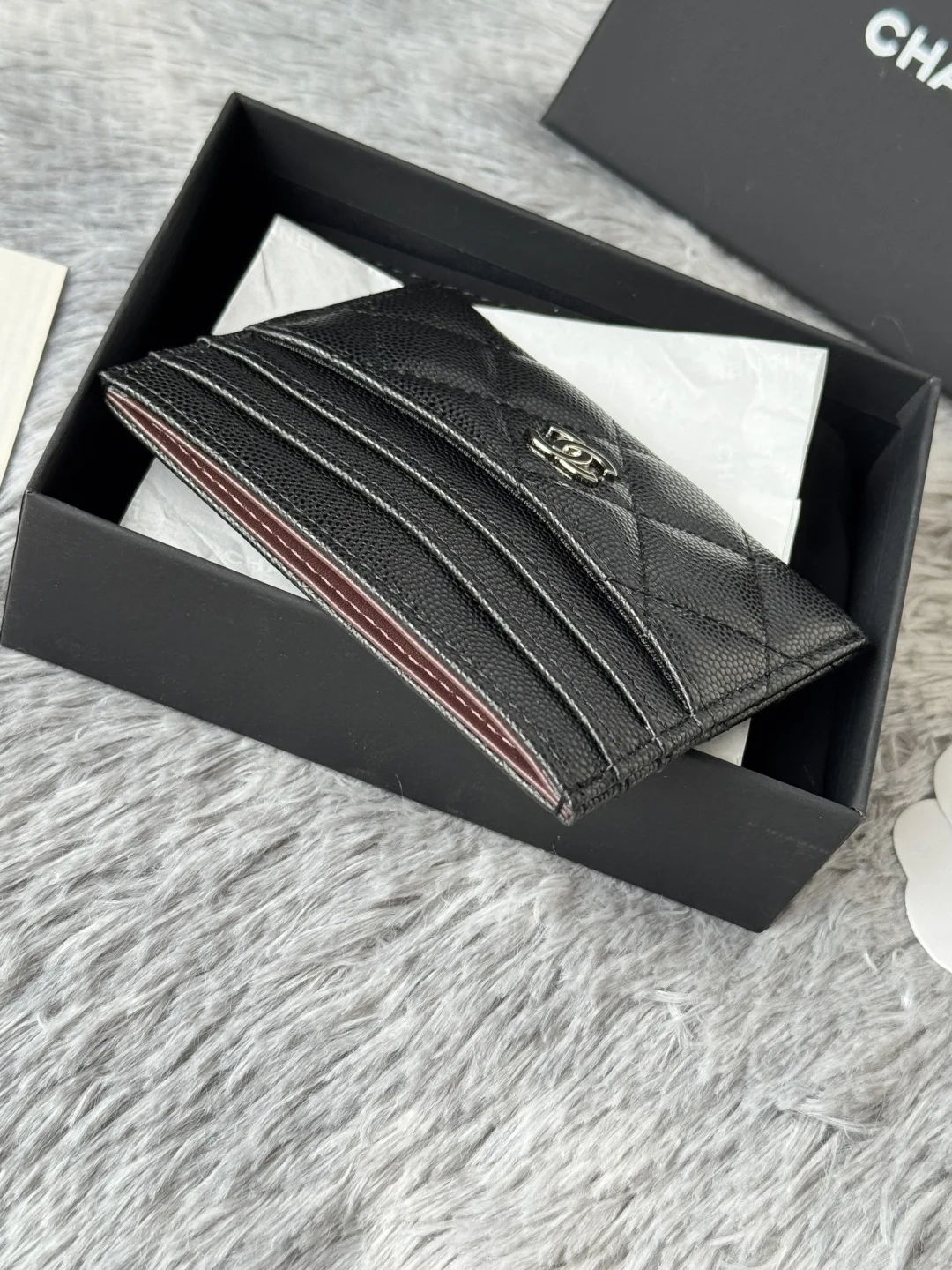 Chanel AP4472 2025 New Season Lambskin Cardholder - Detail view 4