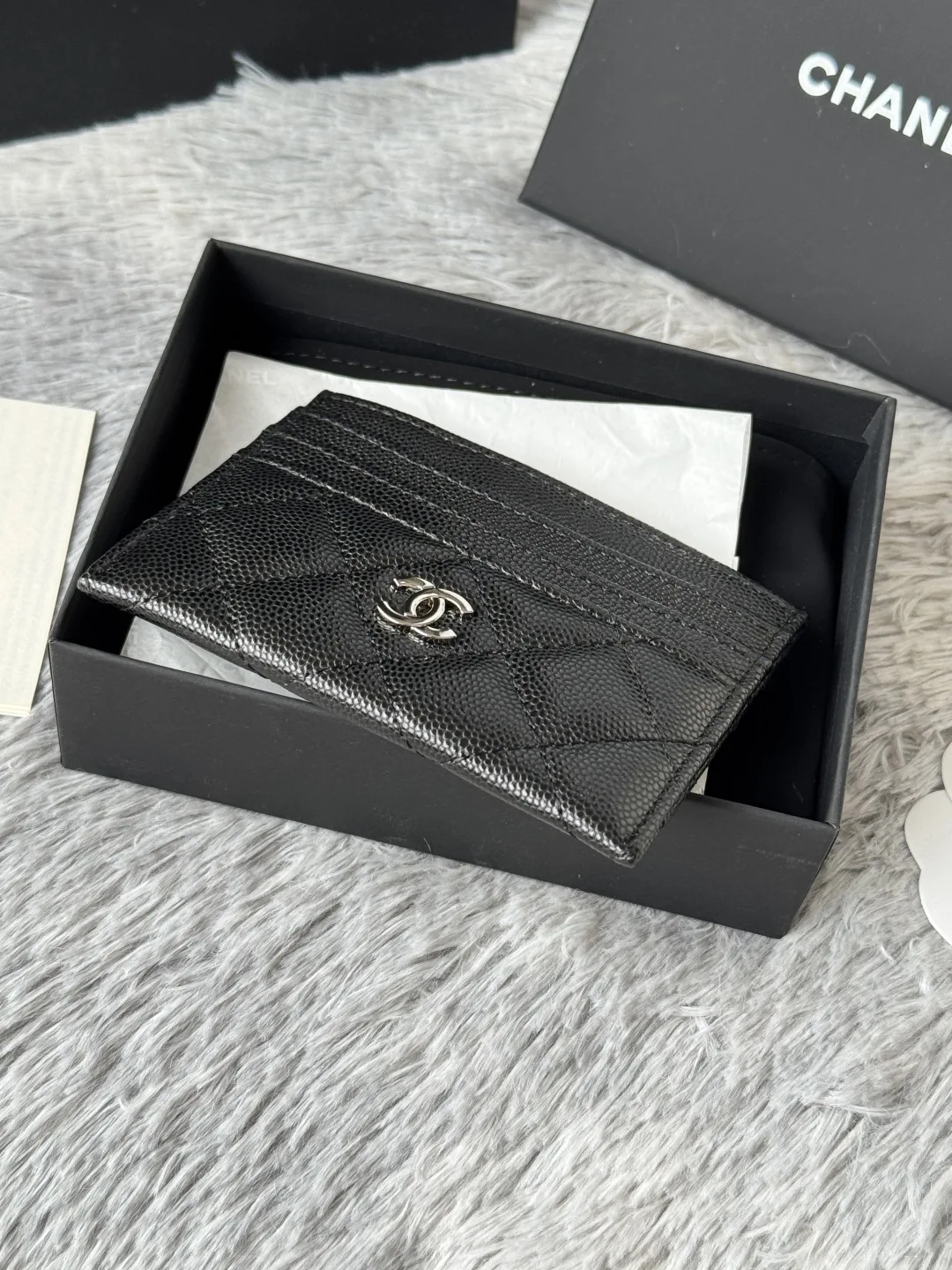 Chanel AP4472 2025 New Season Lambskin Cardholder - Detail view 5
