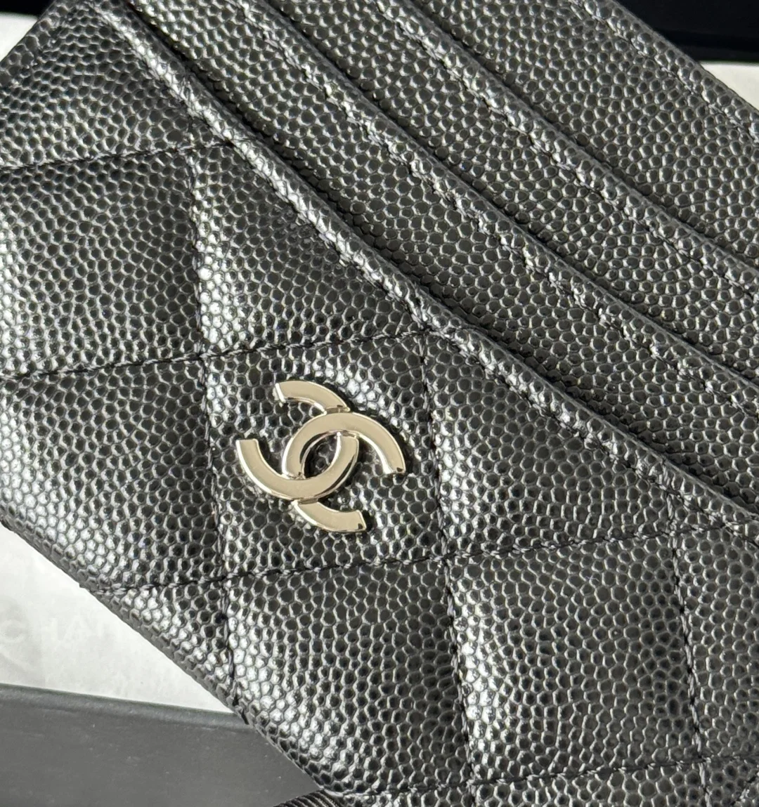 Chanel AP4472 2025 New Season Lambskin Cardholder - Detail view 6