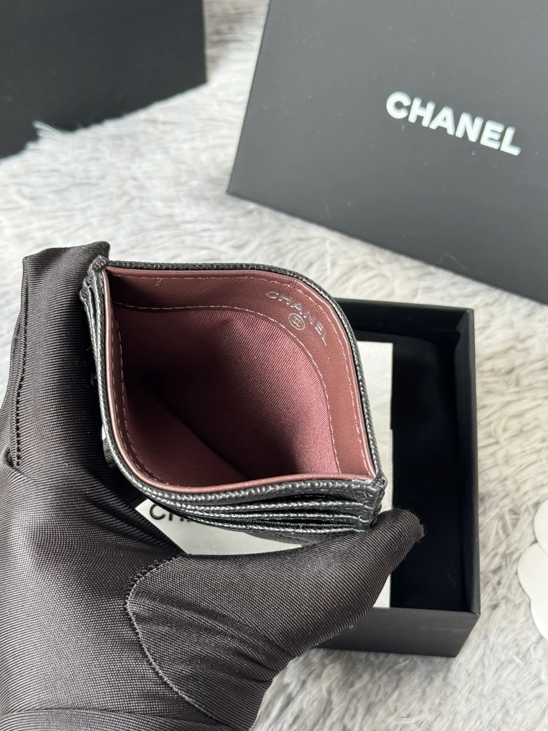Chanel AP4472 2025 New Season Lambskin Cardholder - Detail view 7
