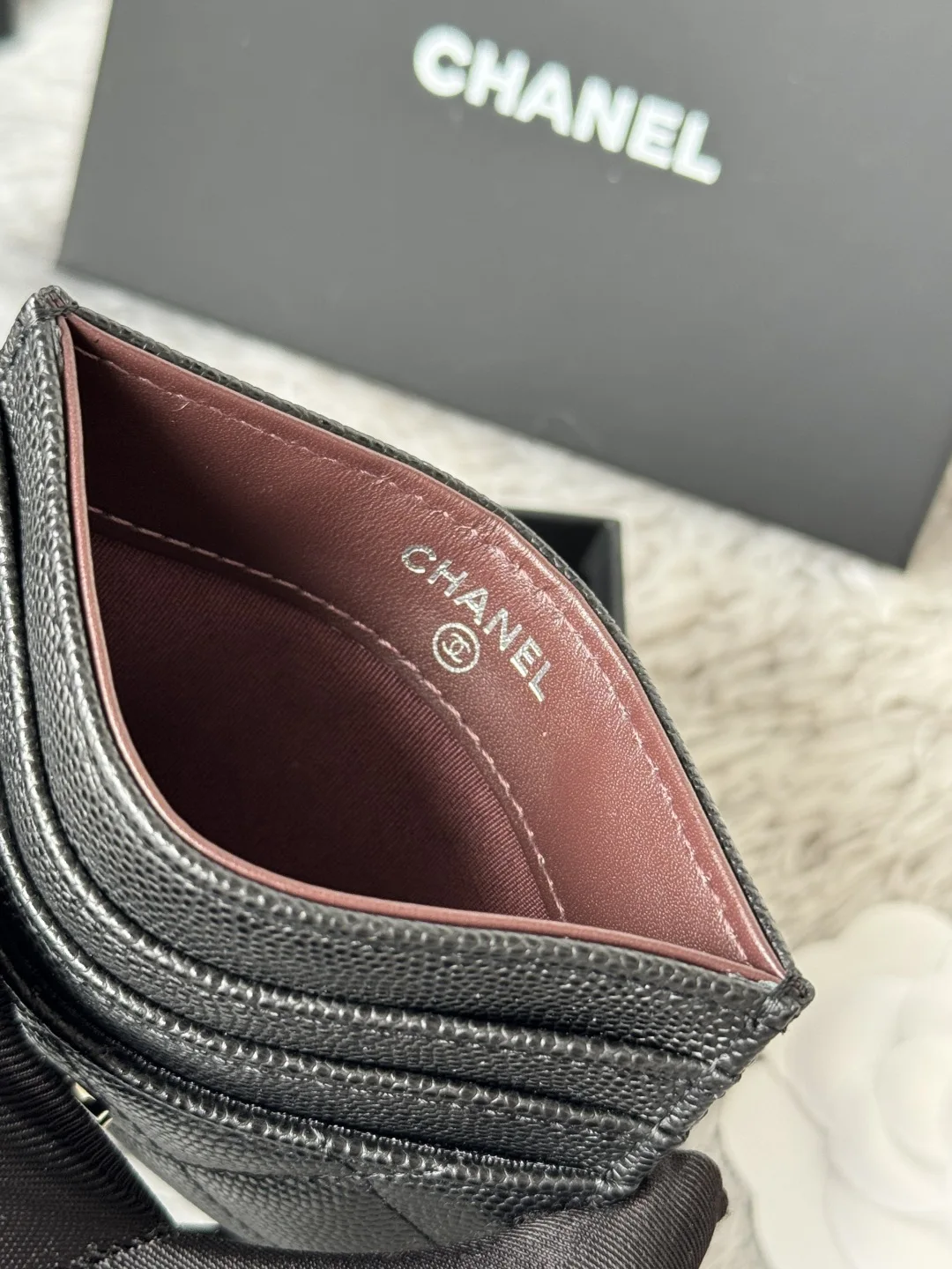 Chanel AP4472 2025 New Season Lambskin Cardholder - Detail view 8