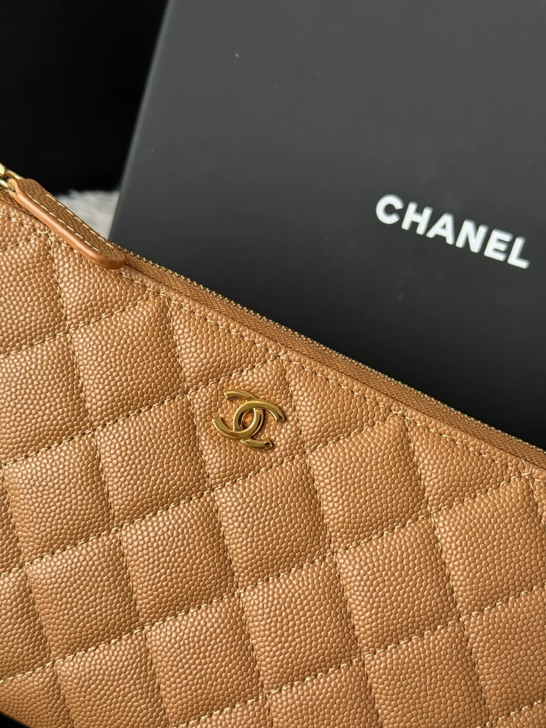Chanel AP1071 New Ball Grain Diamond Pattern Coin Purse Clutch - Detail view 3