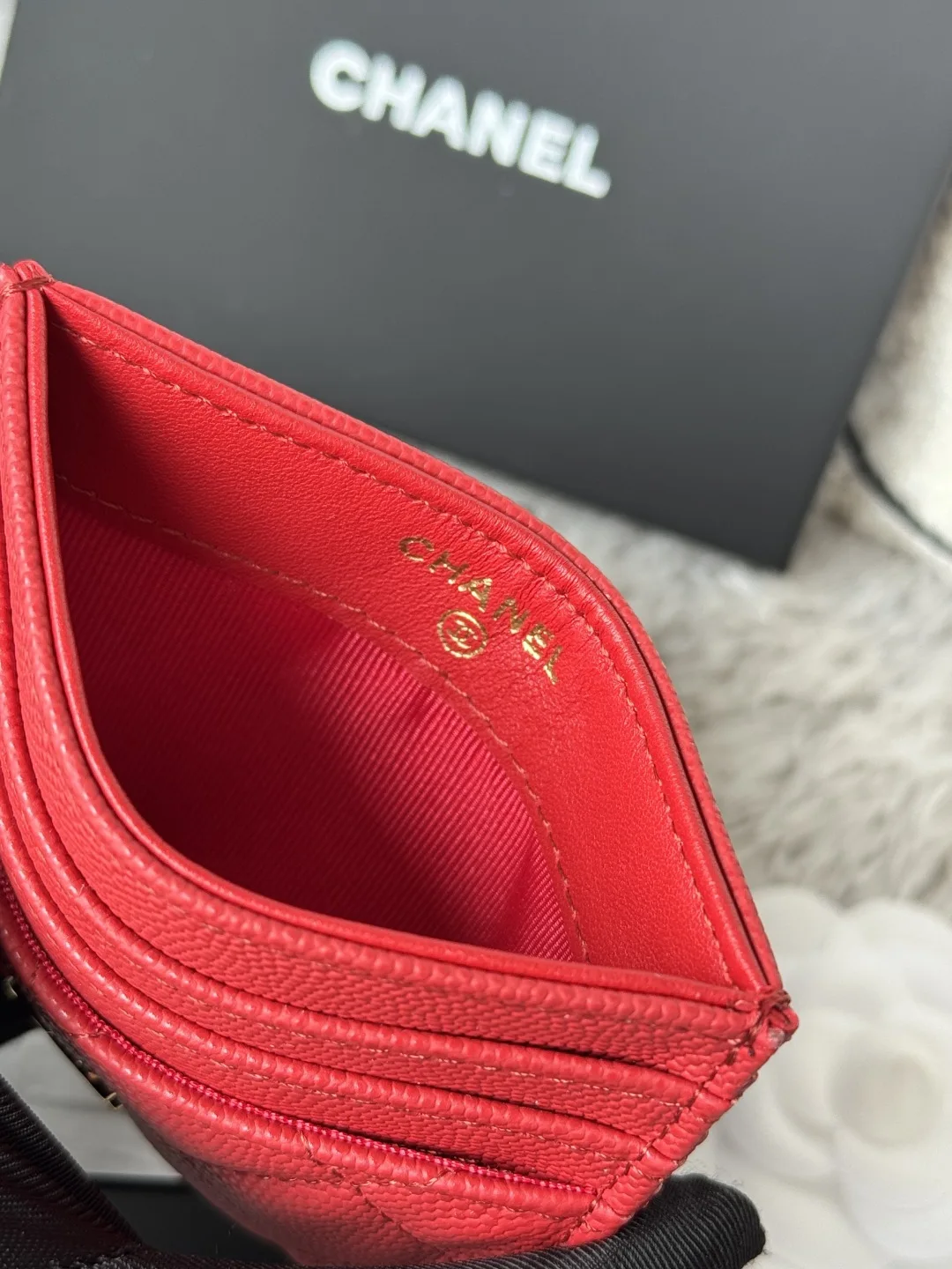 Chanel AP4472 2025 New Season Lambskin Cardholder - Detail view 8