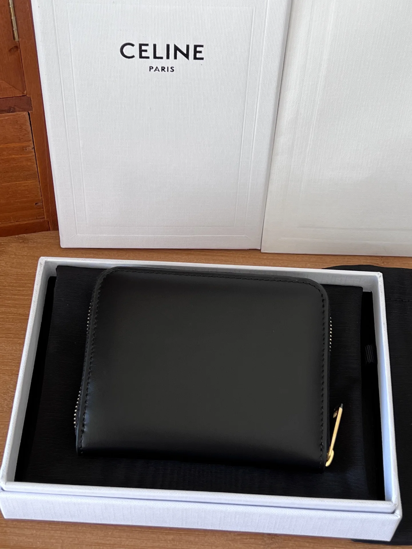 Celine 10K533 TRIOMPHE Compact Zipped Wallet - Detail view 2