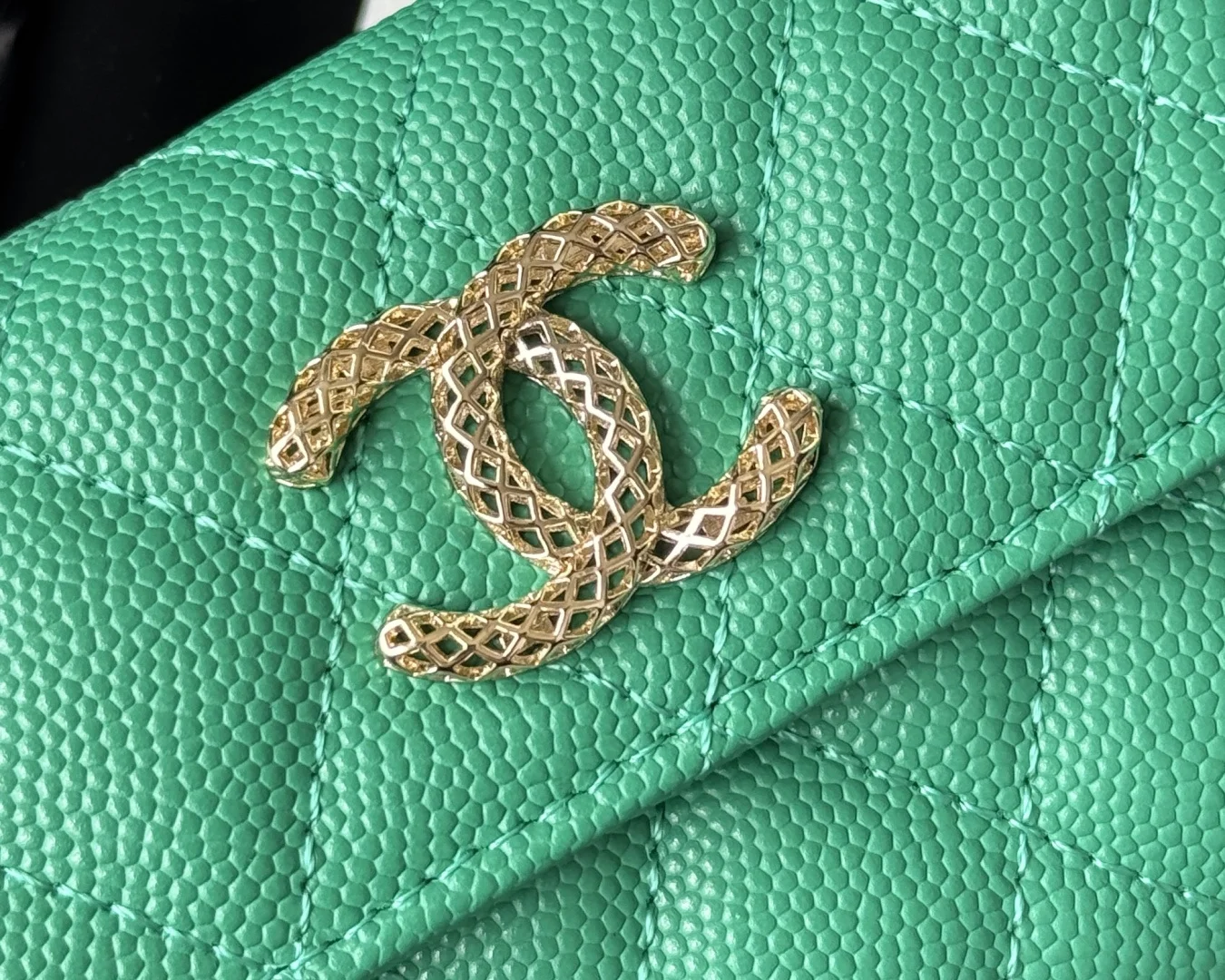Chanel AP3187 Ball Pattern Card Holder Coin Purse - Detail view 5